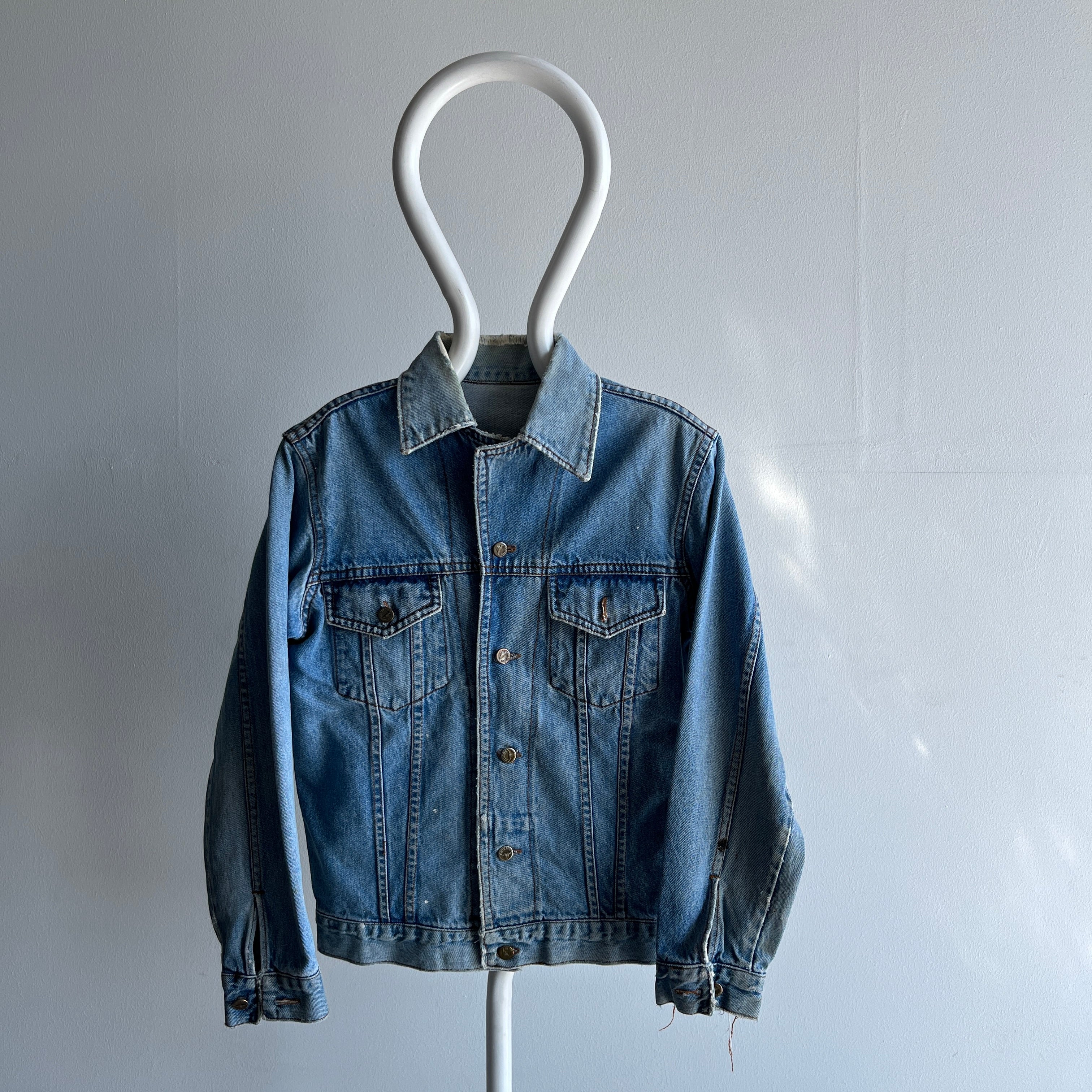 1980s Nicely Thrashed Niutou Denim Jean Jacket (Missing Left Chest Button)