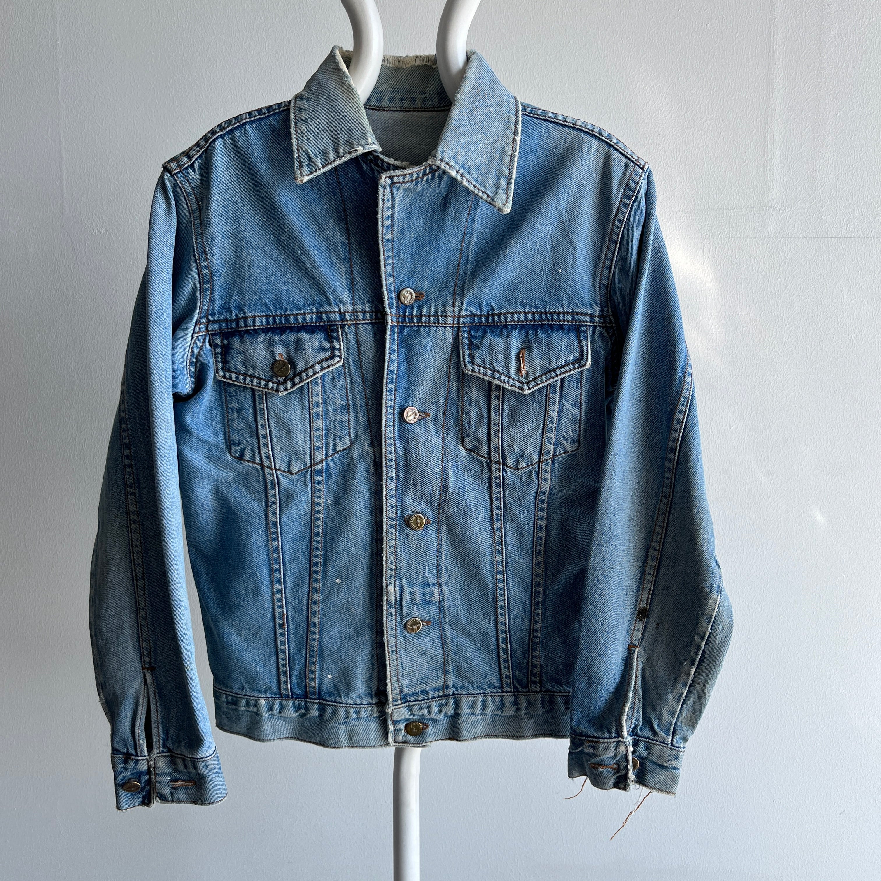 1980s Nicely Thrashed Niutou Denim Jean Jacket (Missing Left Chest Button)