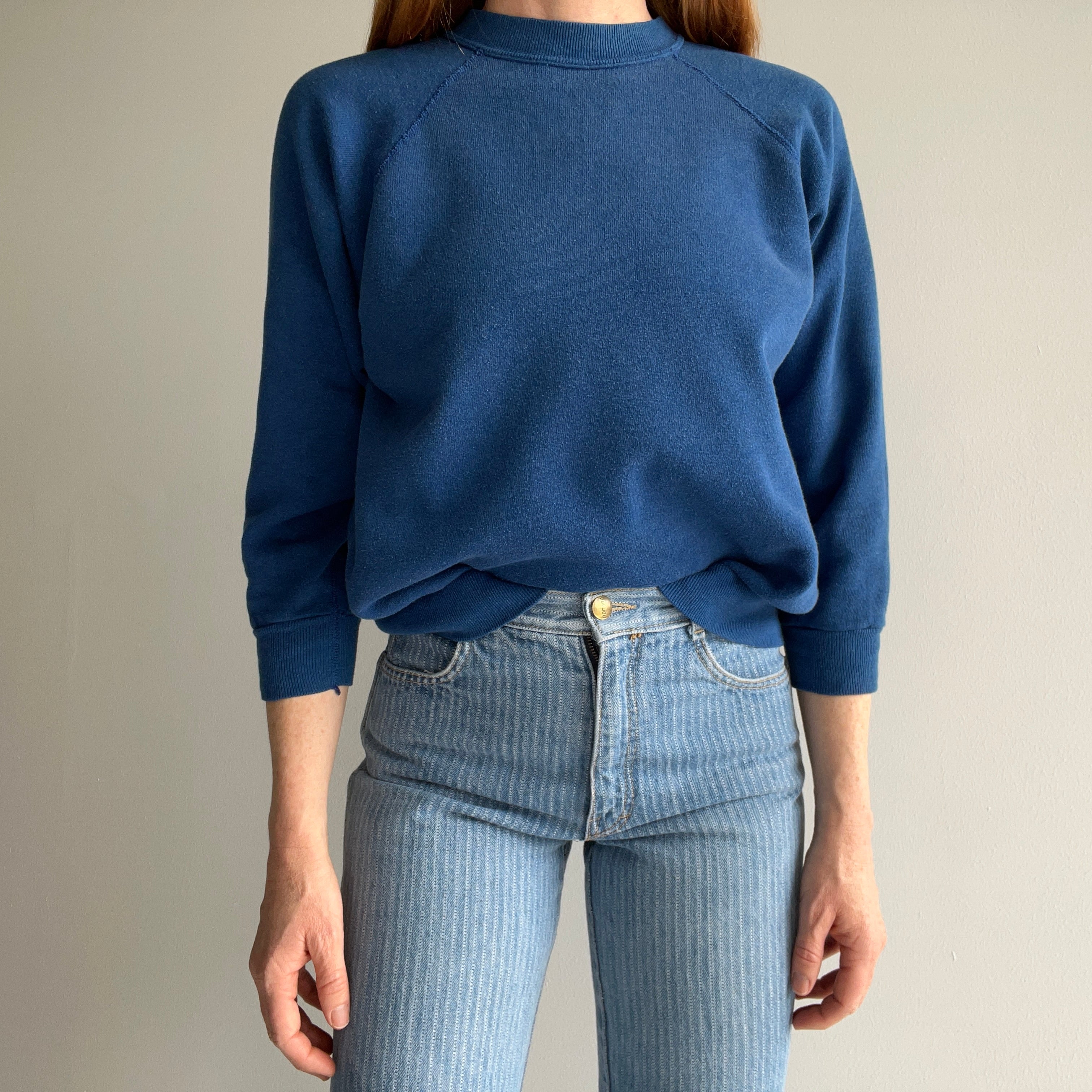 1970/80s Blank Blue Raglan - Great Shorter Fit