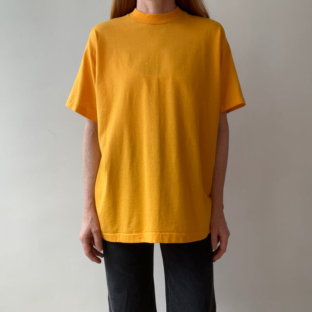 T-shirt teinté de peinture noire vierge des années 00