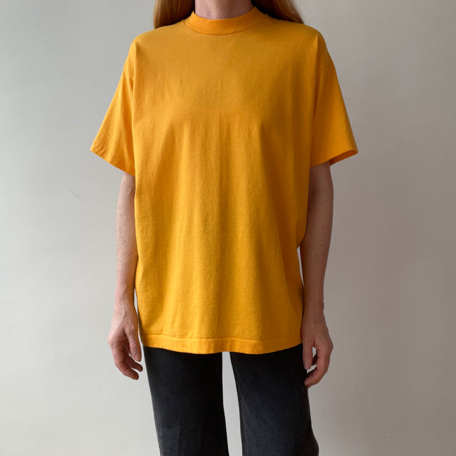 T-shirt teinté de peinture noire vierge des années 00