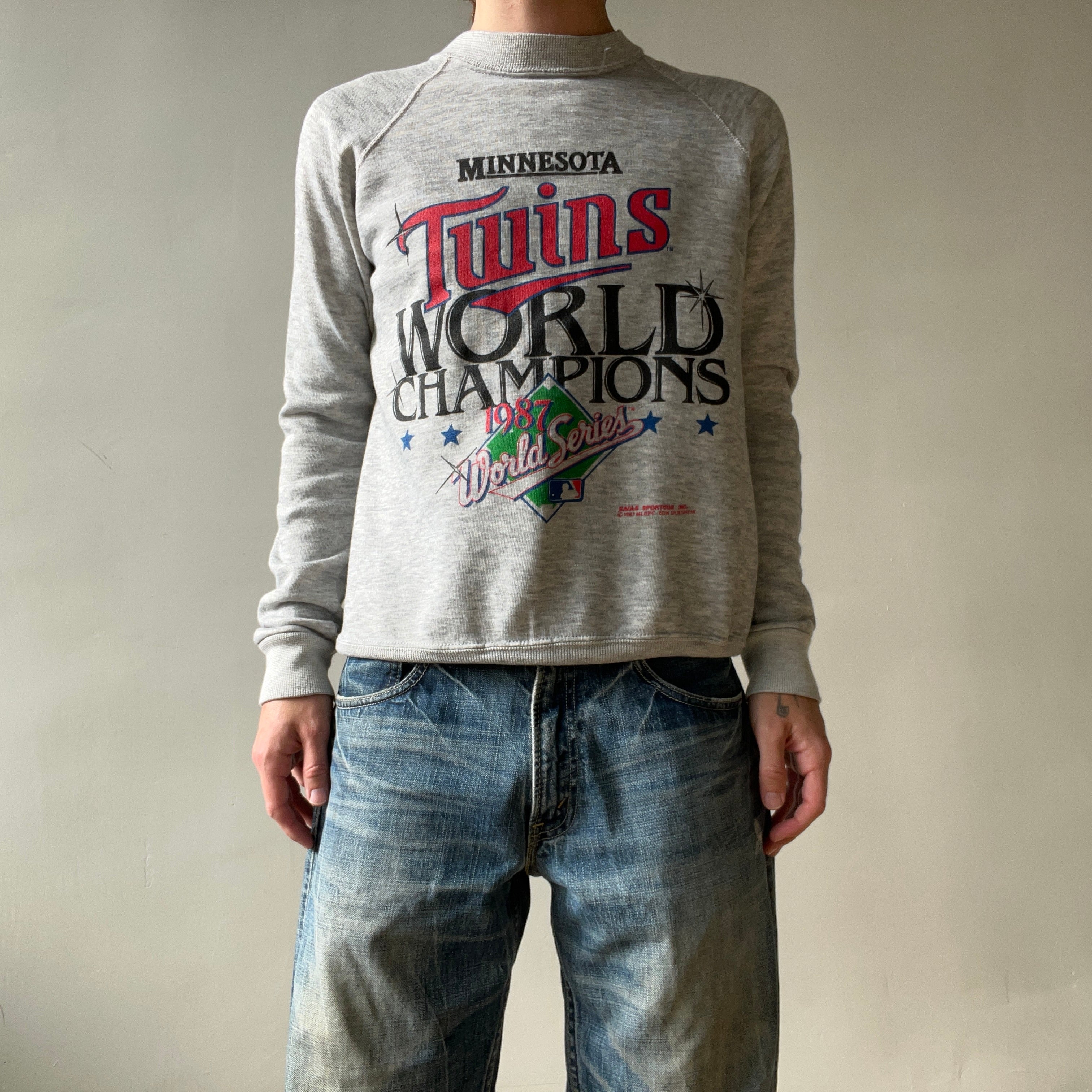 1987 Grey Minnesota Twins Raglan Sweatshirt - !!!