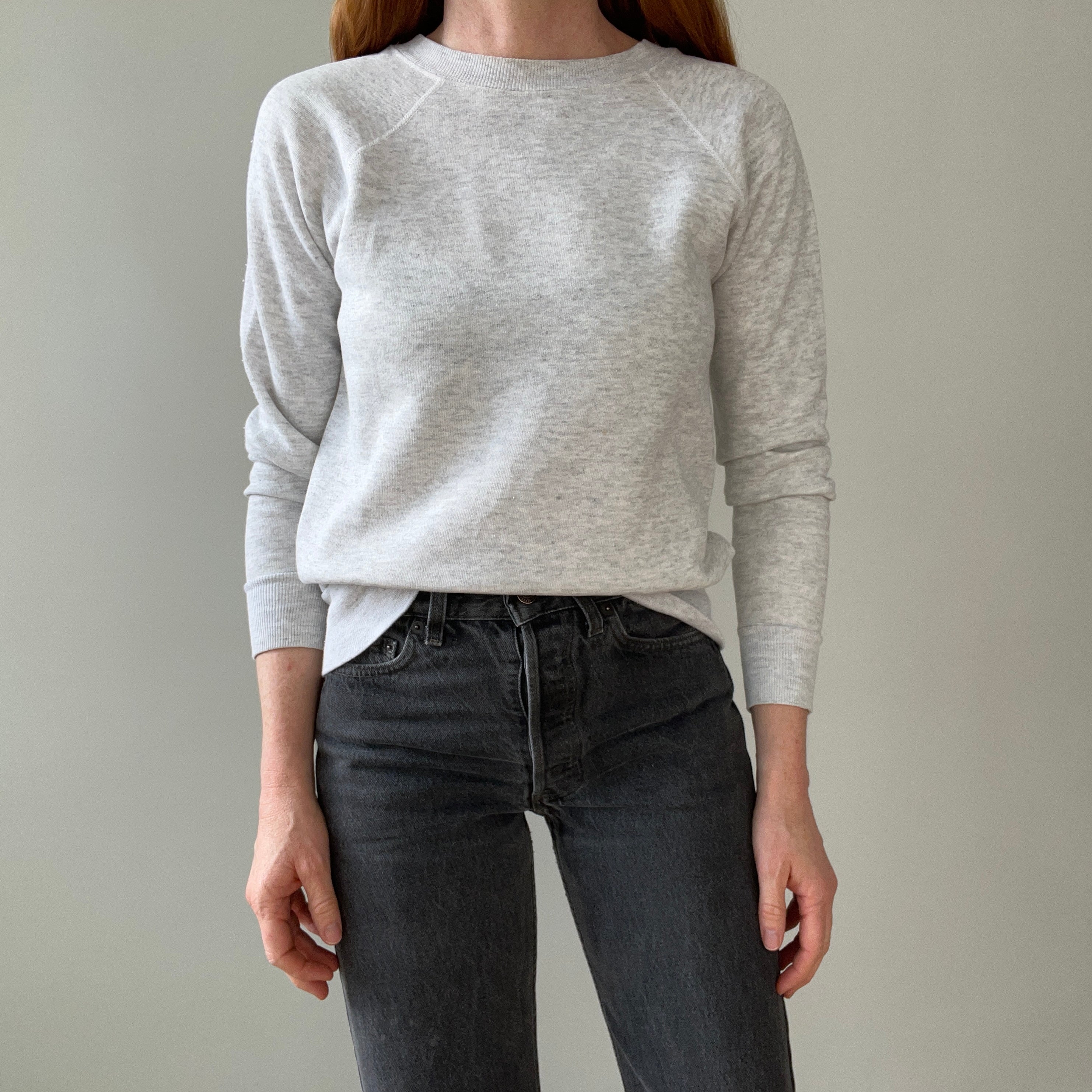 1980s Light Gray Perfectly Worn Raglan Sweatshirt