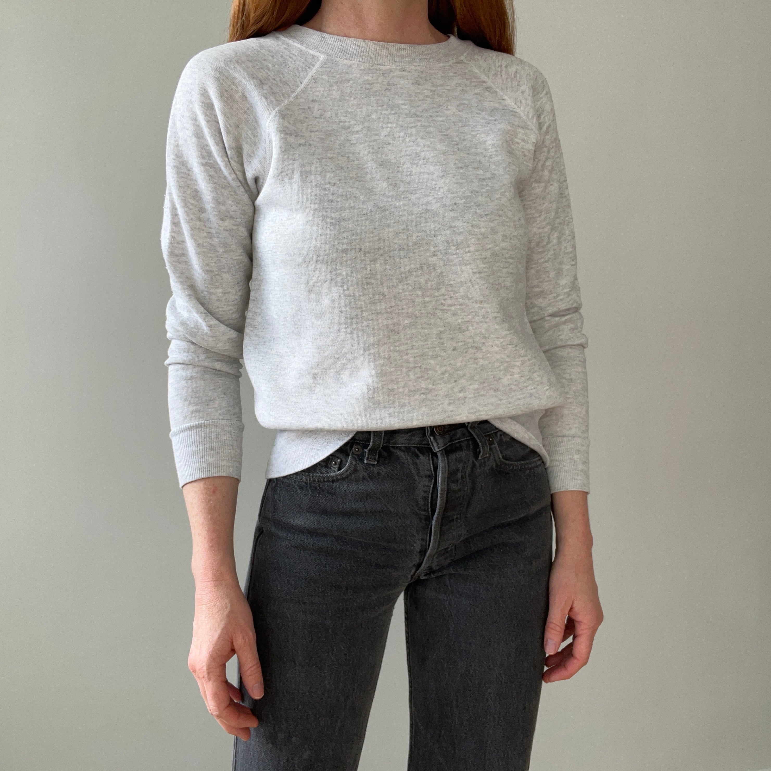 1980s Light Gray Perfectly Worn Raglan Sweatshirt