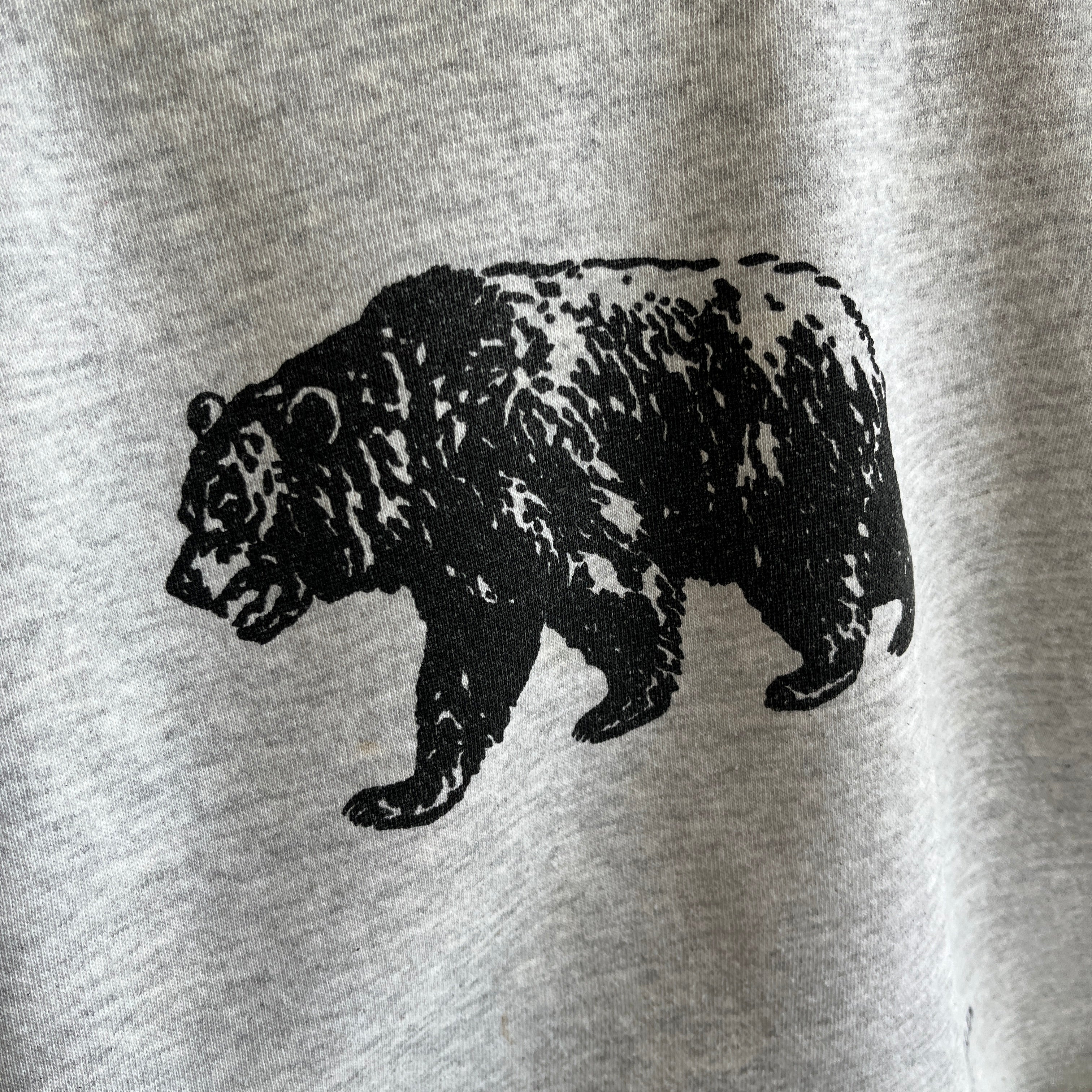 1980s Springfield Science Museum Bear Sweatshirt