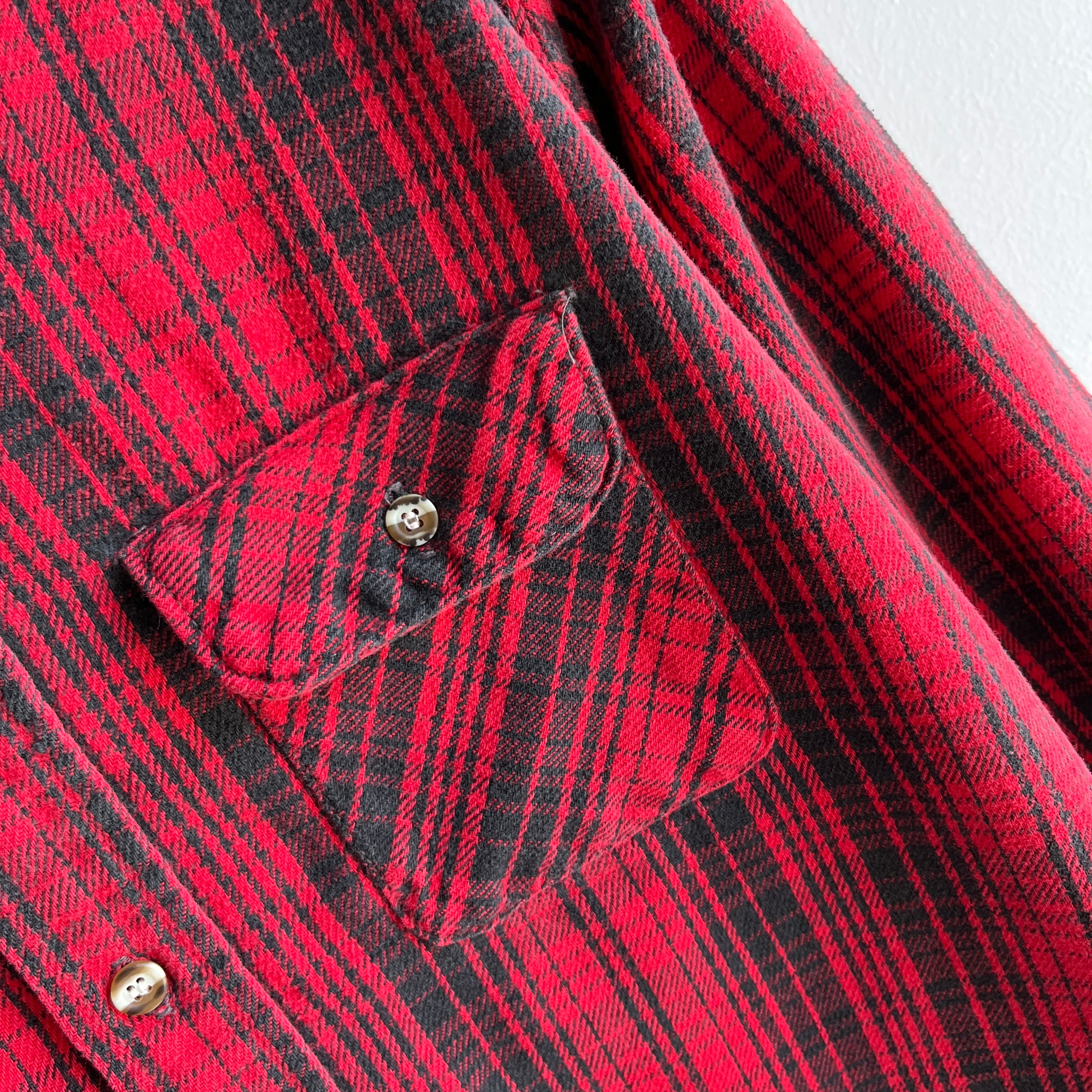 1990s Five Brothers Red and Black Dreamy Cotton Flannel