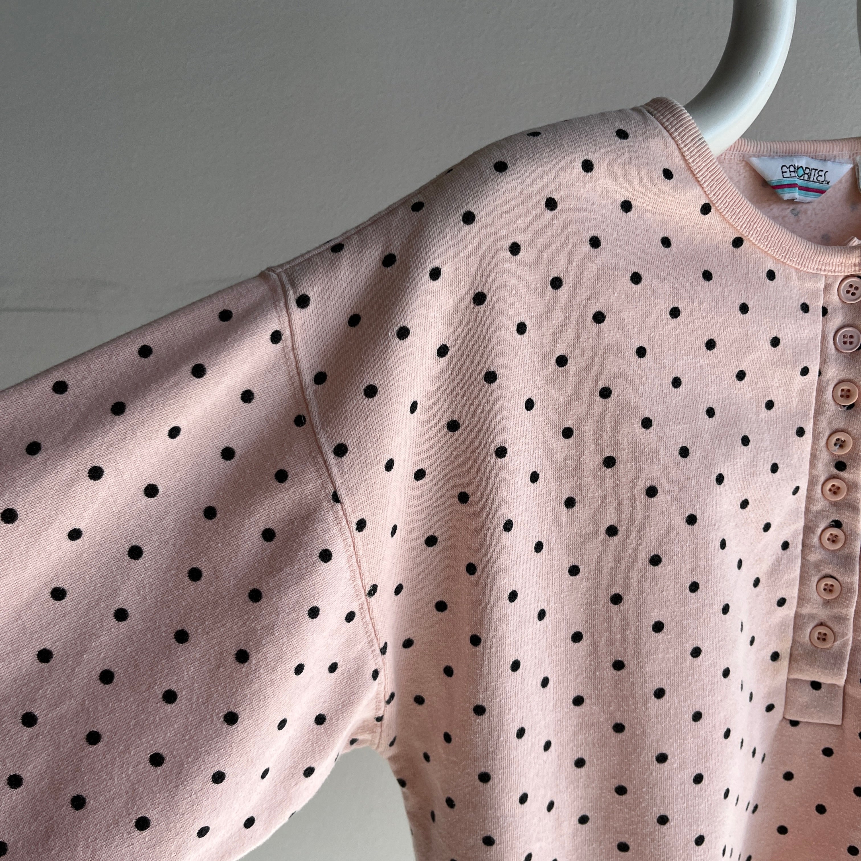 1980s Faded Salmon Polka Dot Henley Sweatshirt