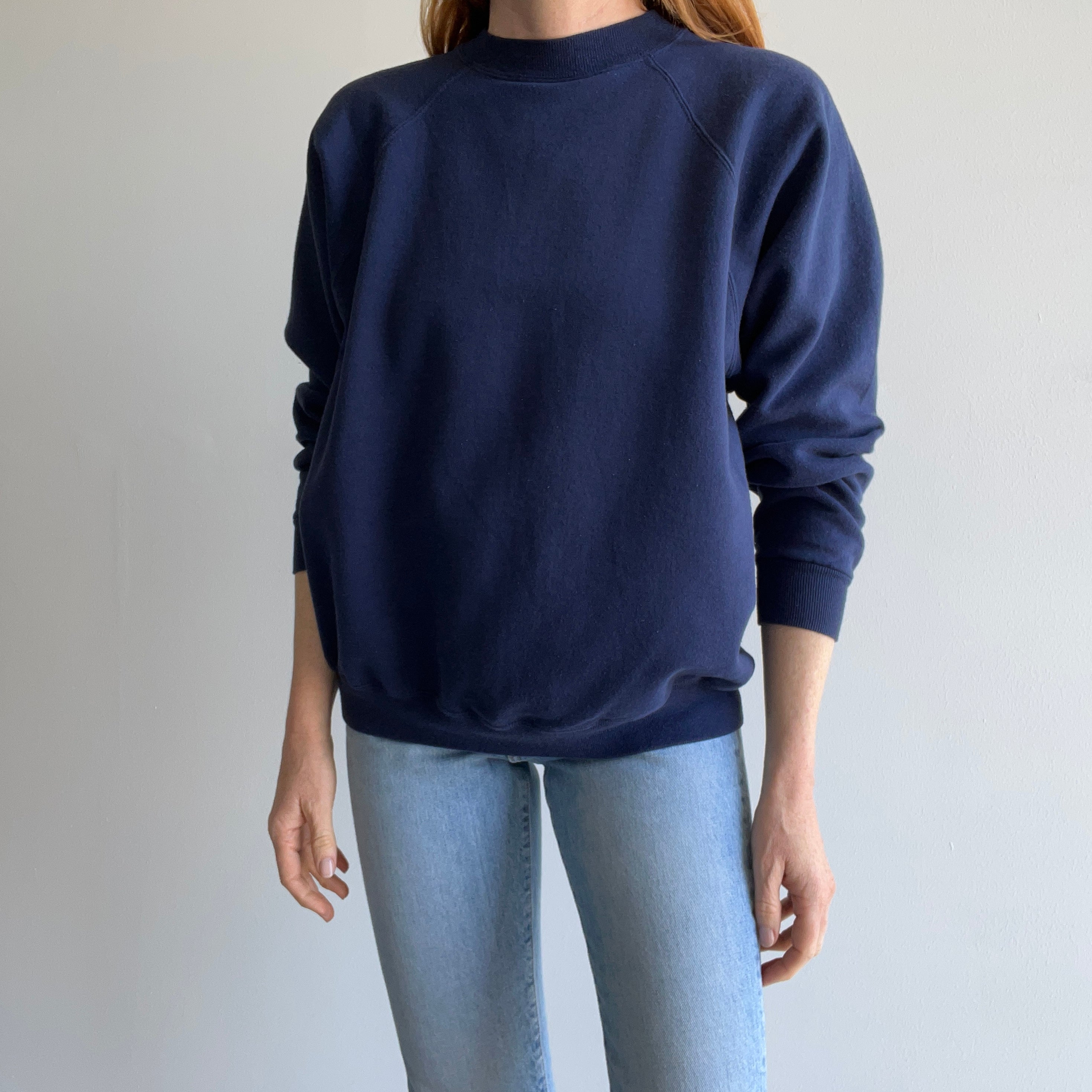 1990s Blank Navy Hanes Sweatshirt