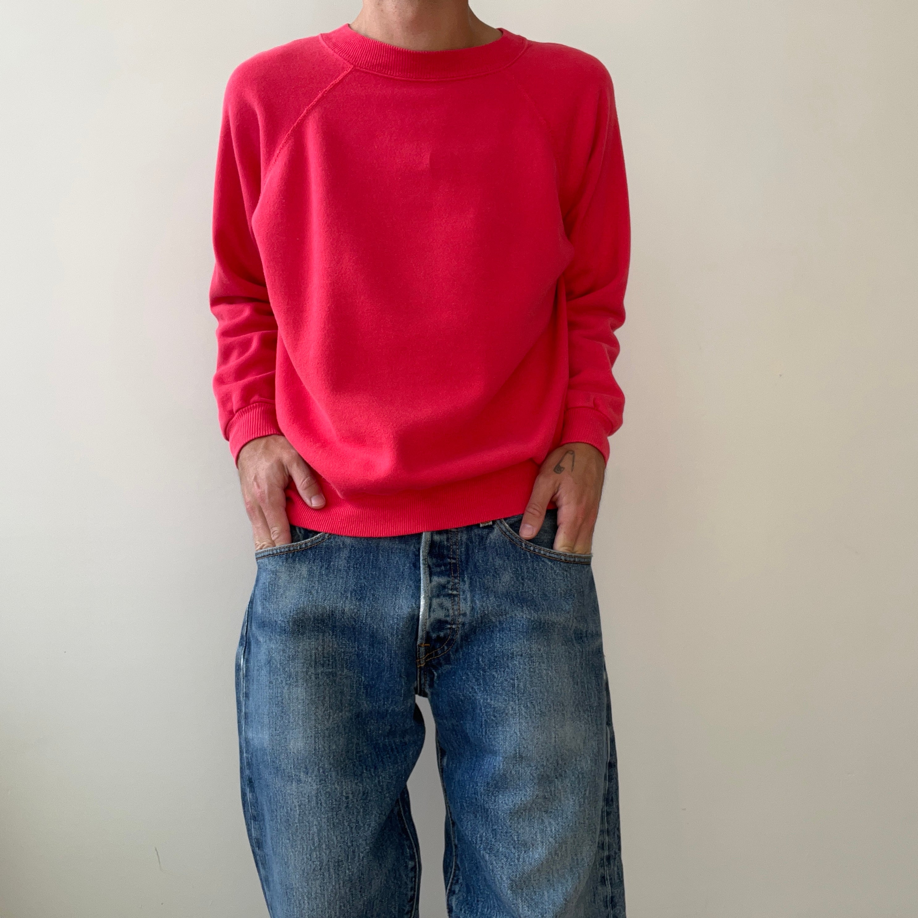 00s Heavy Weight Blank Black Sweatshirt par FOTL - Structuré