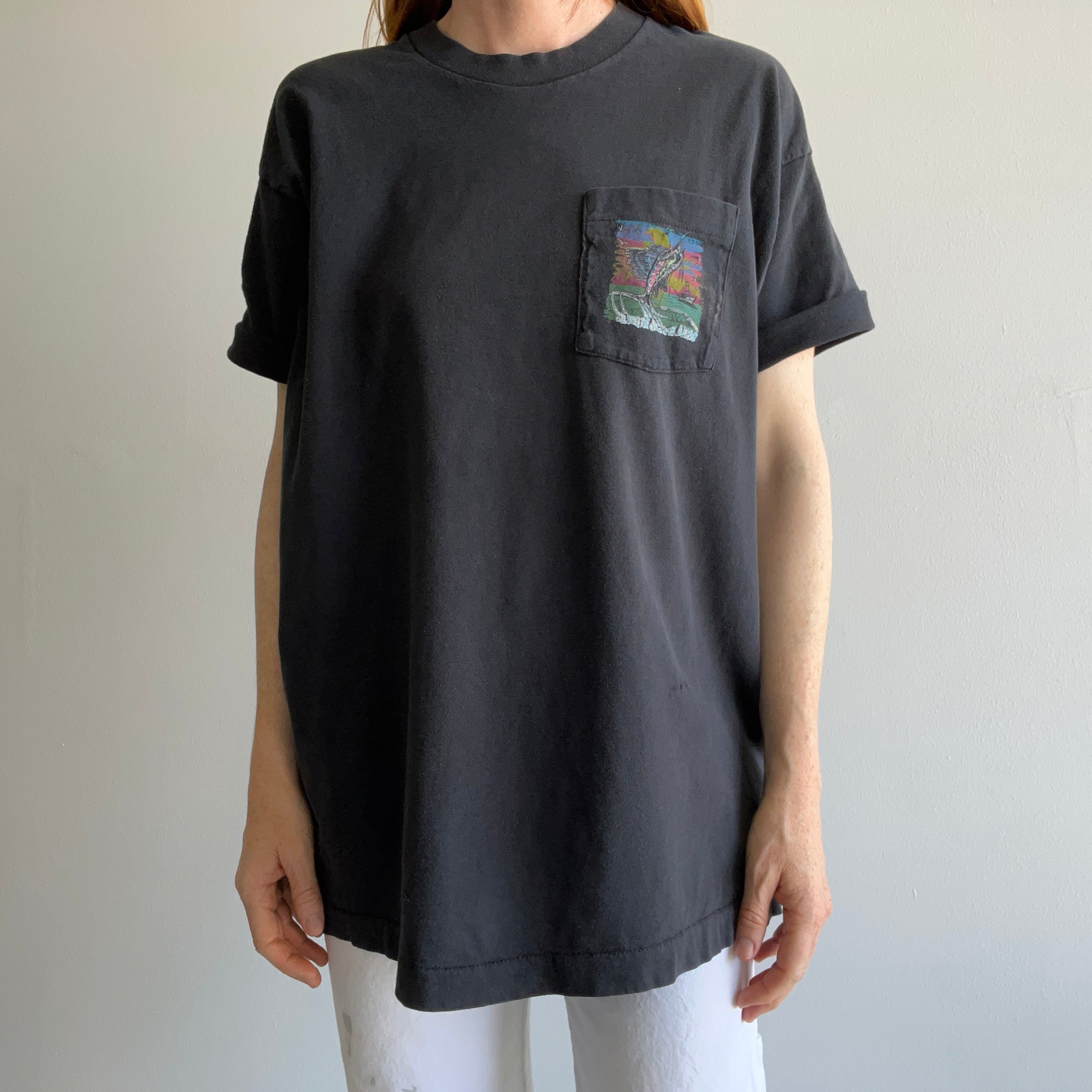 1980/90s Black Pocket T-Shirt with a Fish on It - Cool/Random