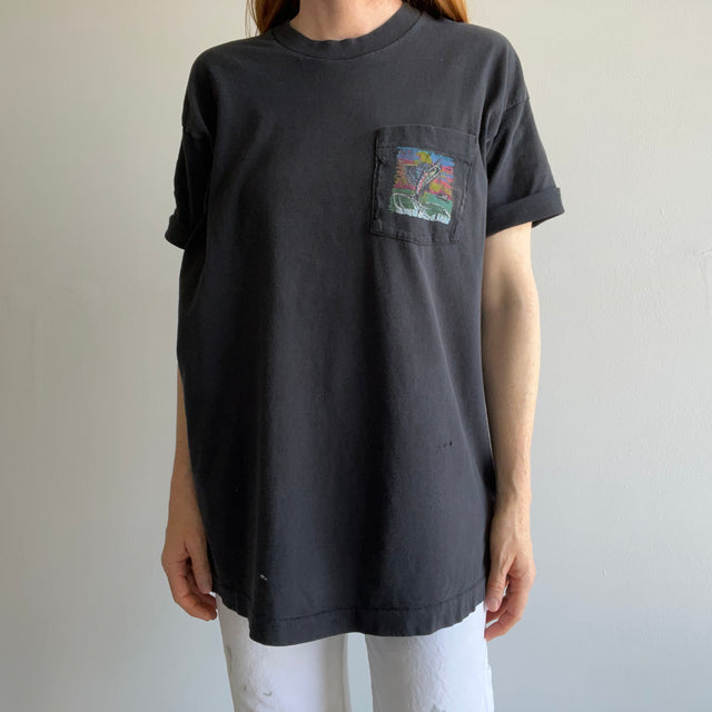 1980/90s Black Pocket T-Shirt with a Fish on It - Cool/Random