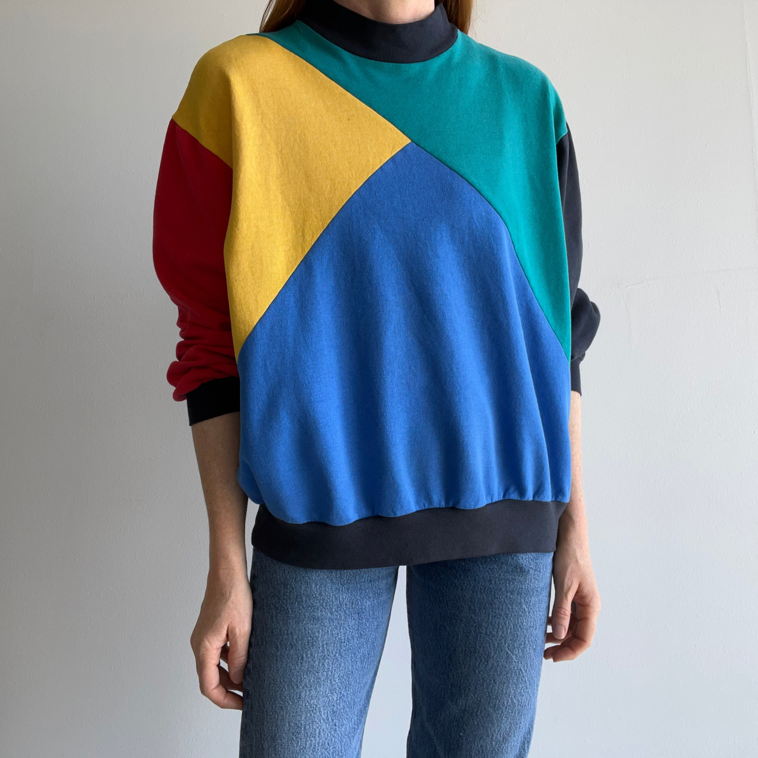 1980s Thin and Slouchy Color Block Mock Neck Sweatshirt (Lightweight)