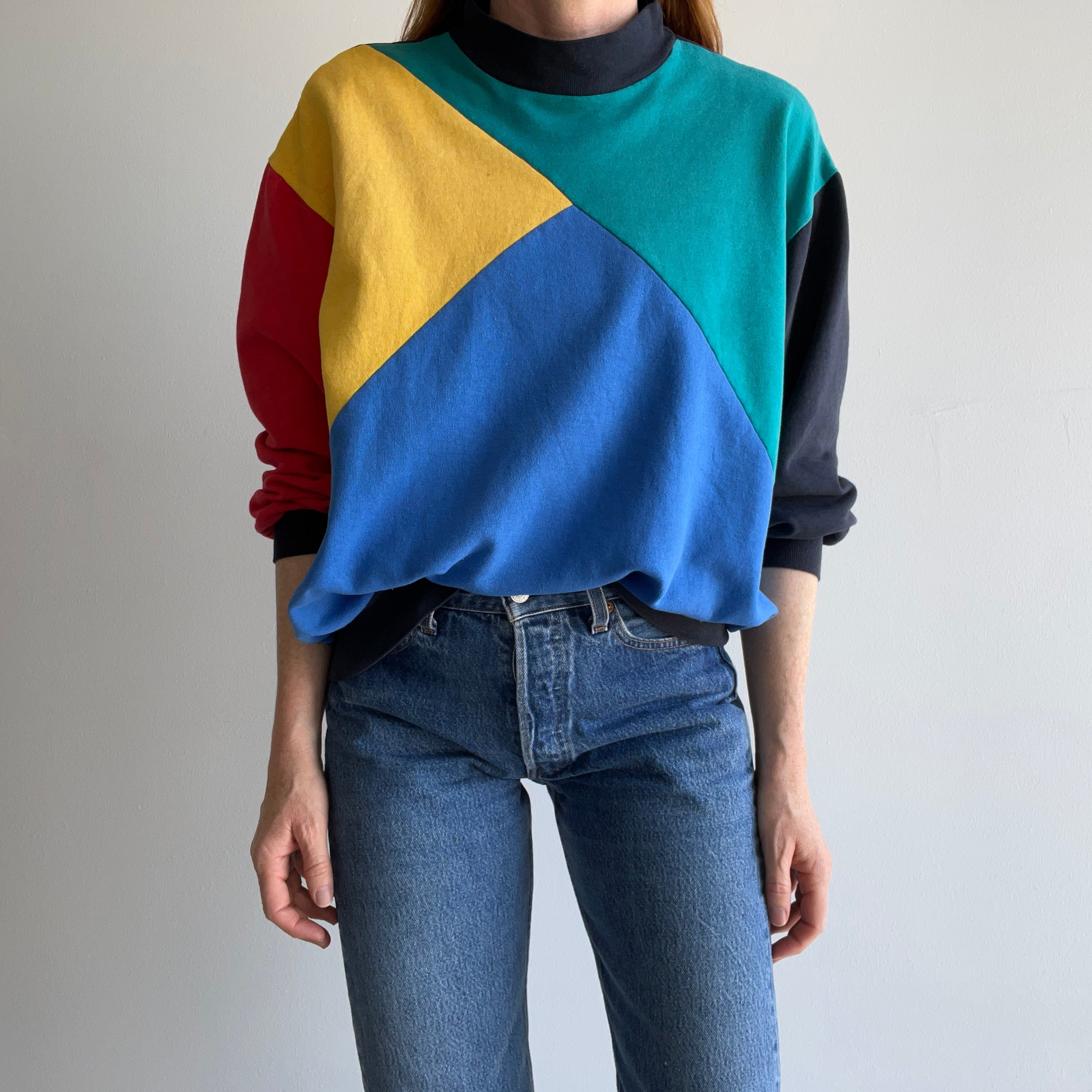 1980s Thin and Slouchy Color Block Mock Neck Sweatshirt (Lightweight)