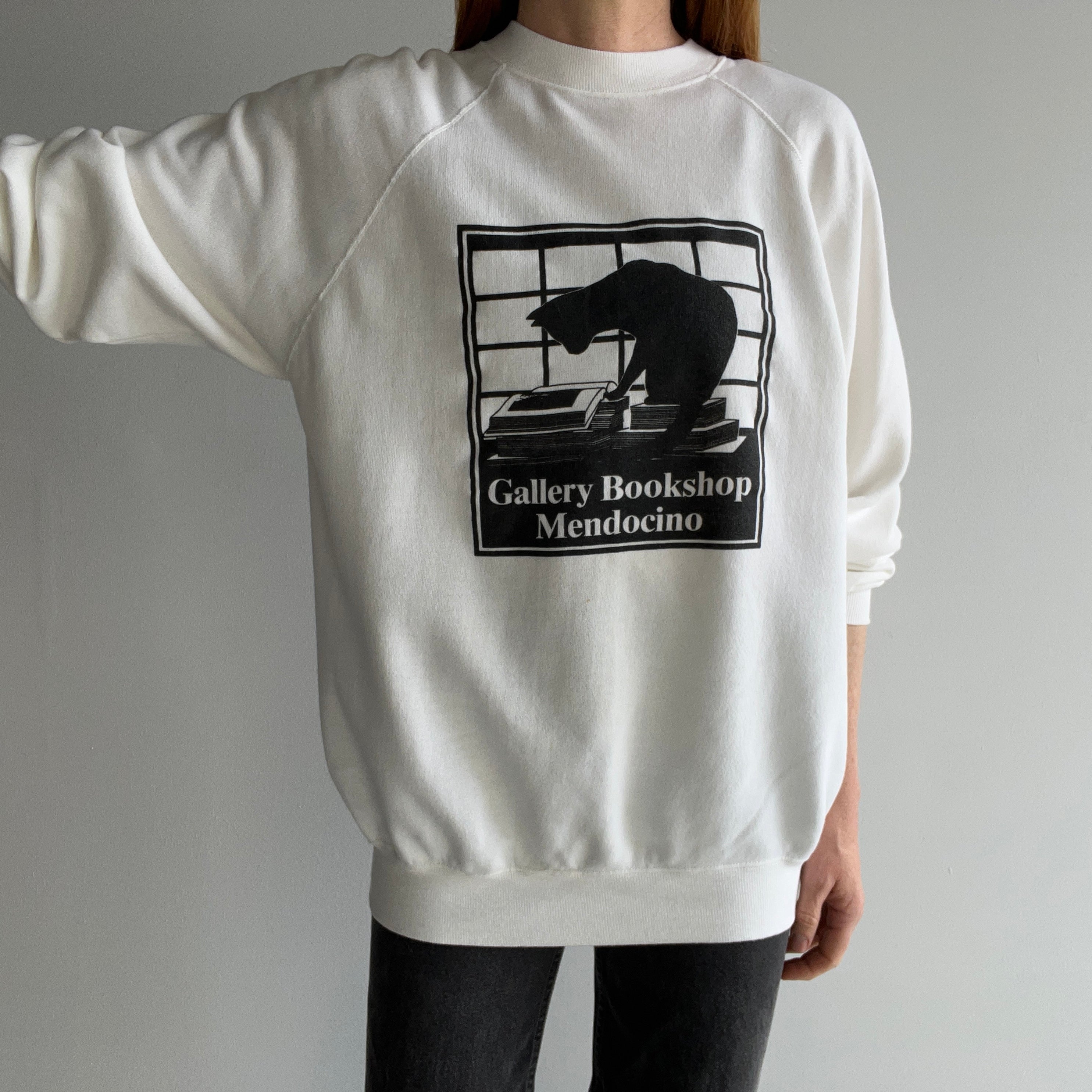 1980s Gallery Bookshop, Mendocino Kitty Sweatshirt - So Cozy