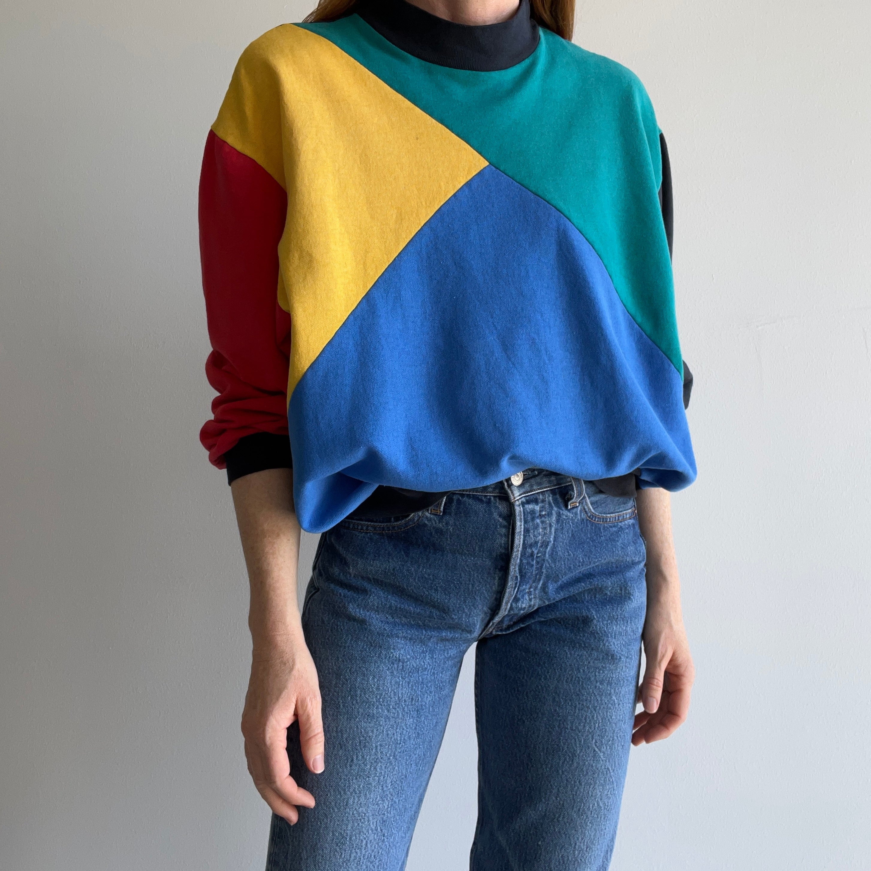 1980s Thin and Slouchy Color Block Mock Neck Sweatshirt (Lightweight)