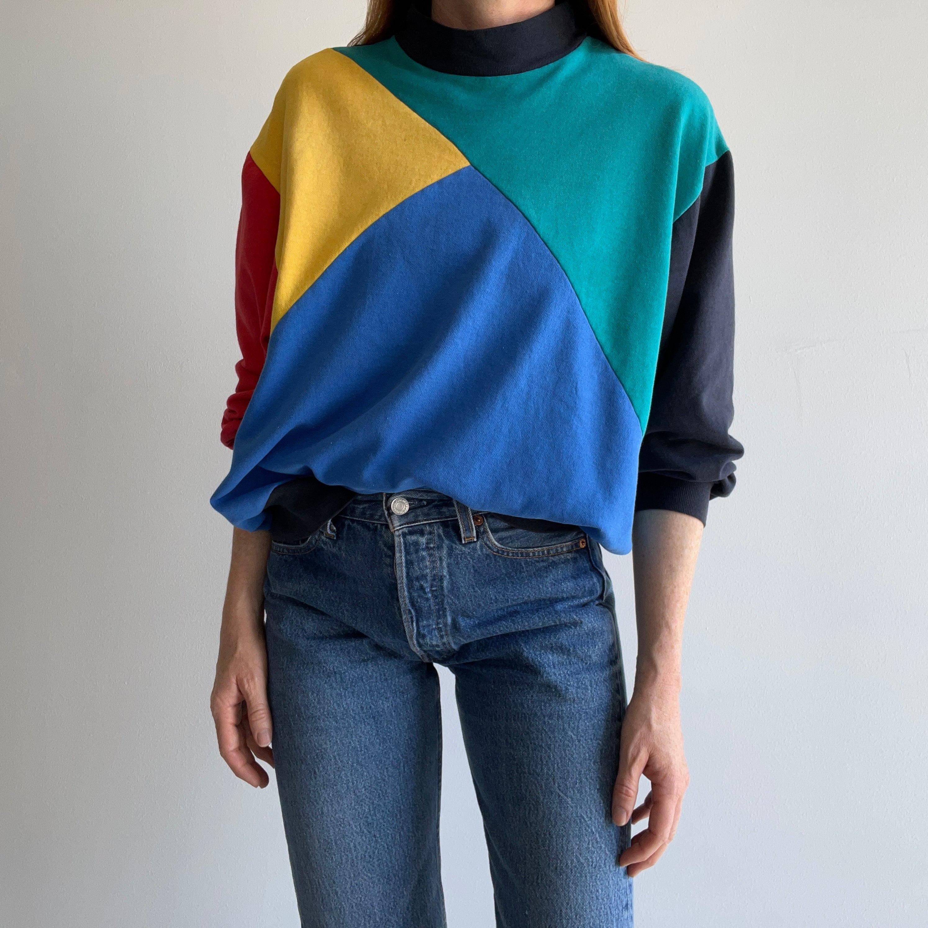 1980s Thin and Slouchy Color Block Mock Neck Sweatshirt (Lightweight)