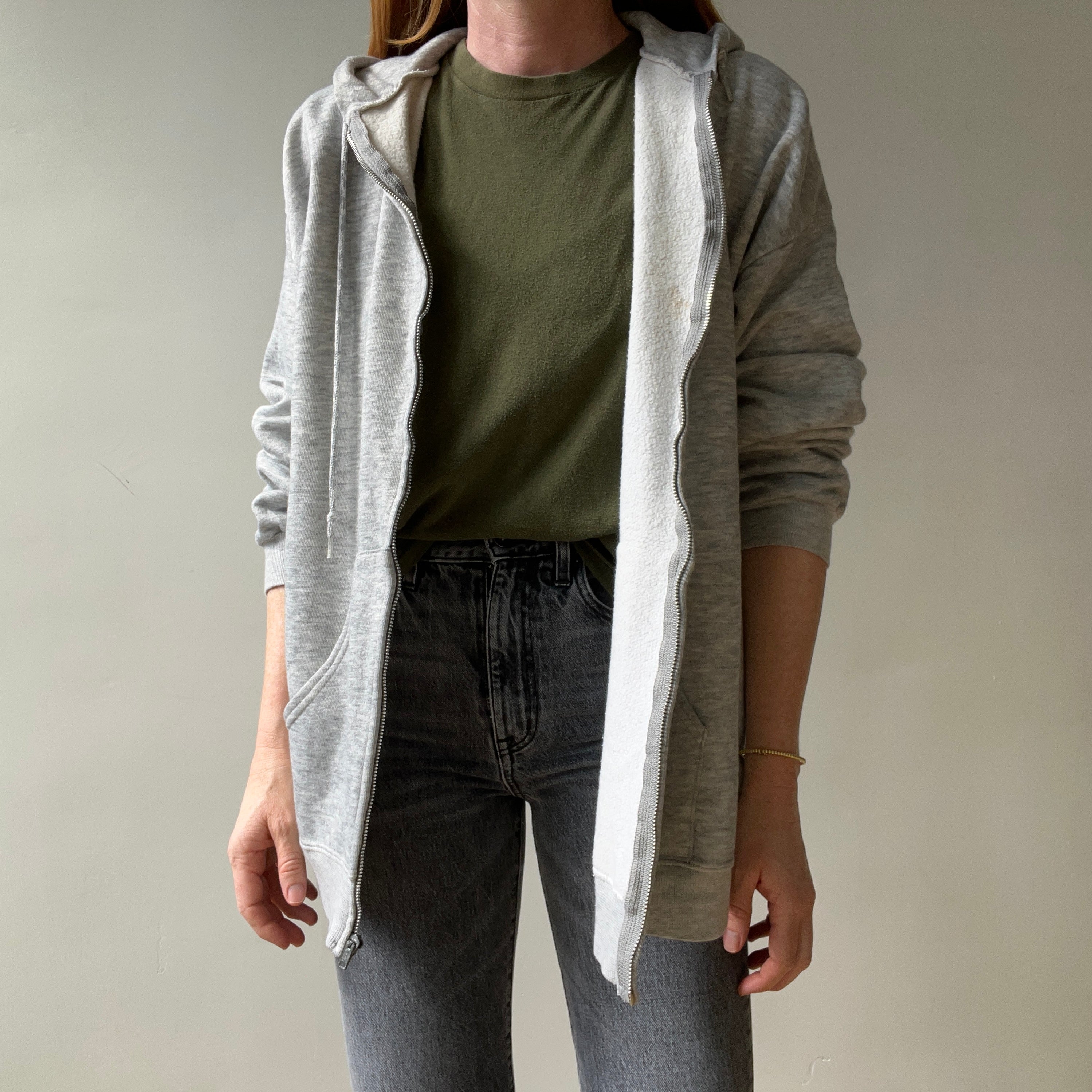 00s Heavy Weight Blank Black Sweatshirt par FOTL - Structuré