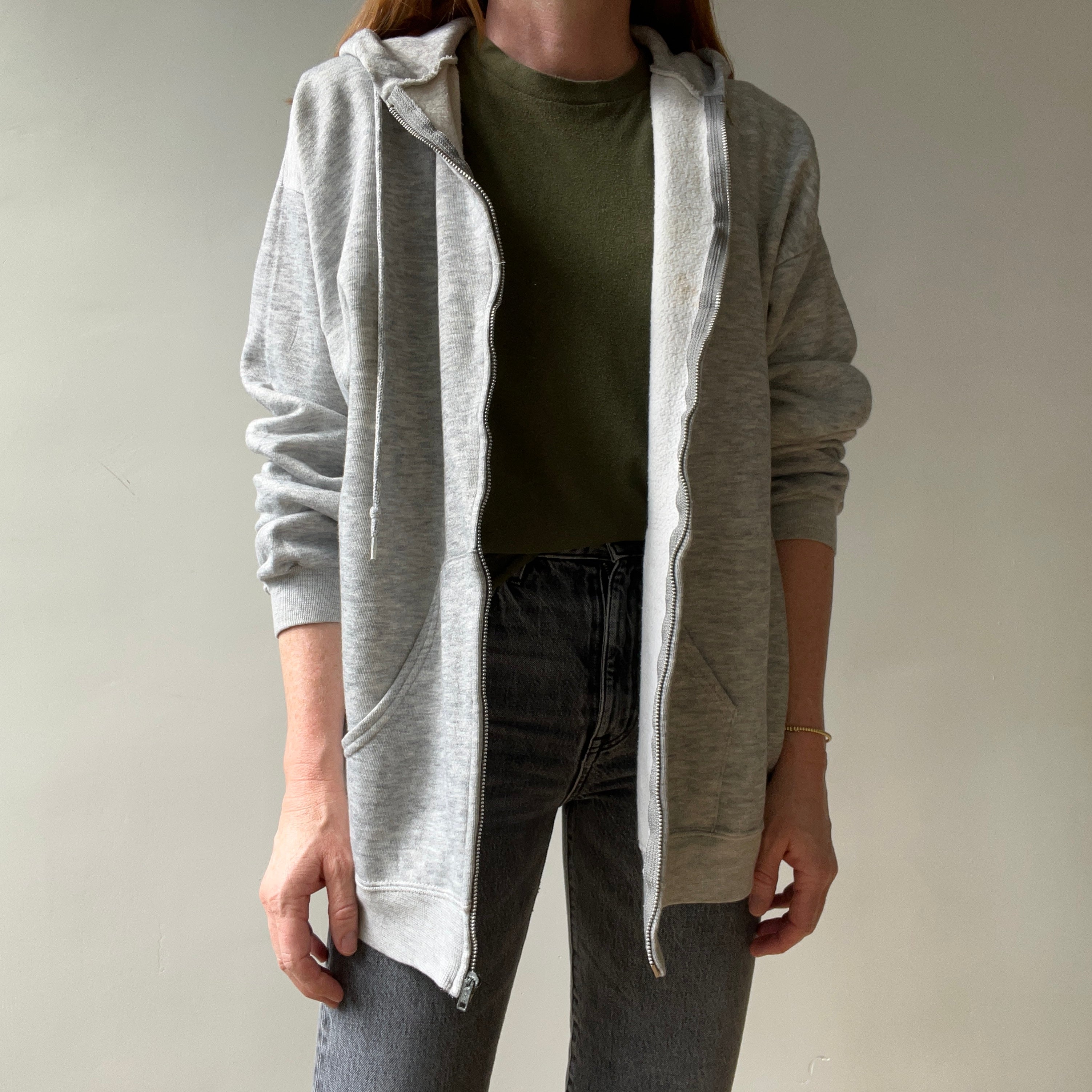 00s Heavy Weight Blank Black Sweatshirt par FOTL - Structuré