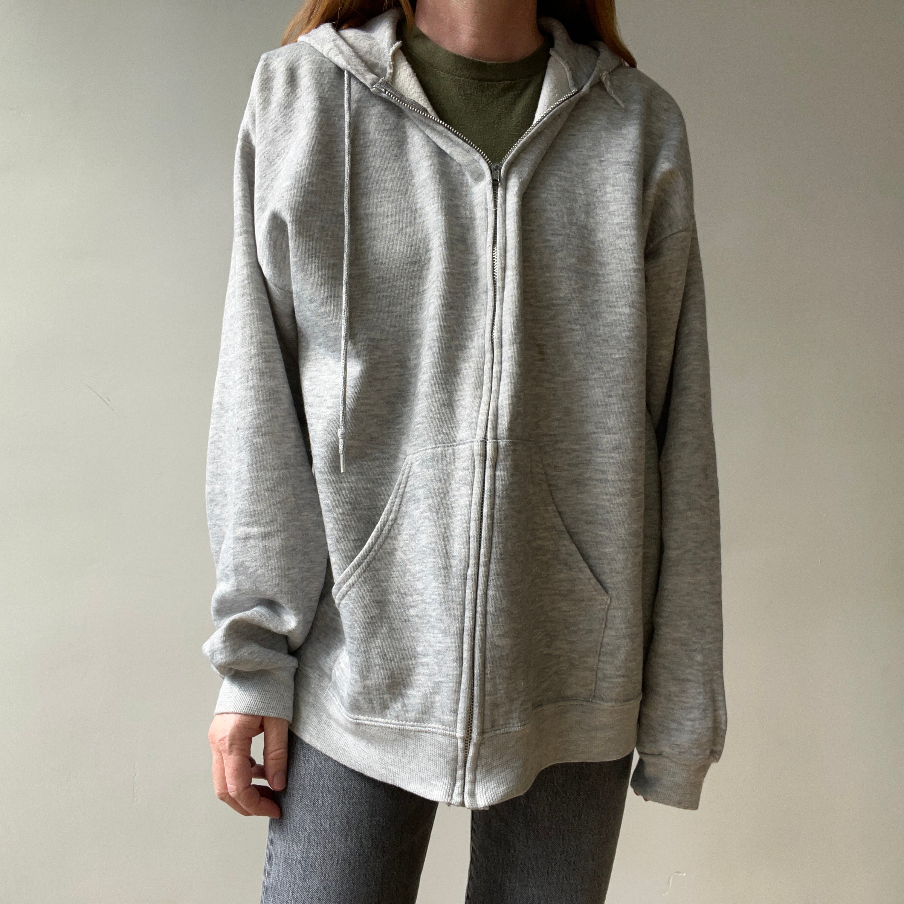 00s Heavy Weight Blank Black Sweatshirt par FOTL - Structuré