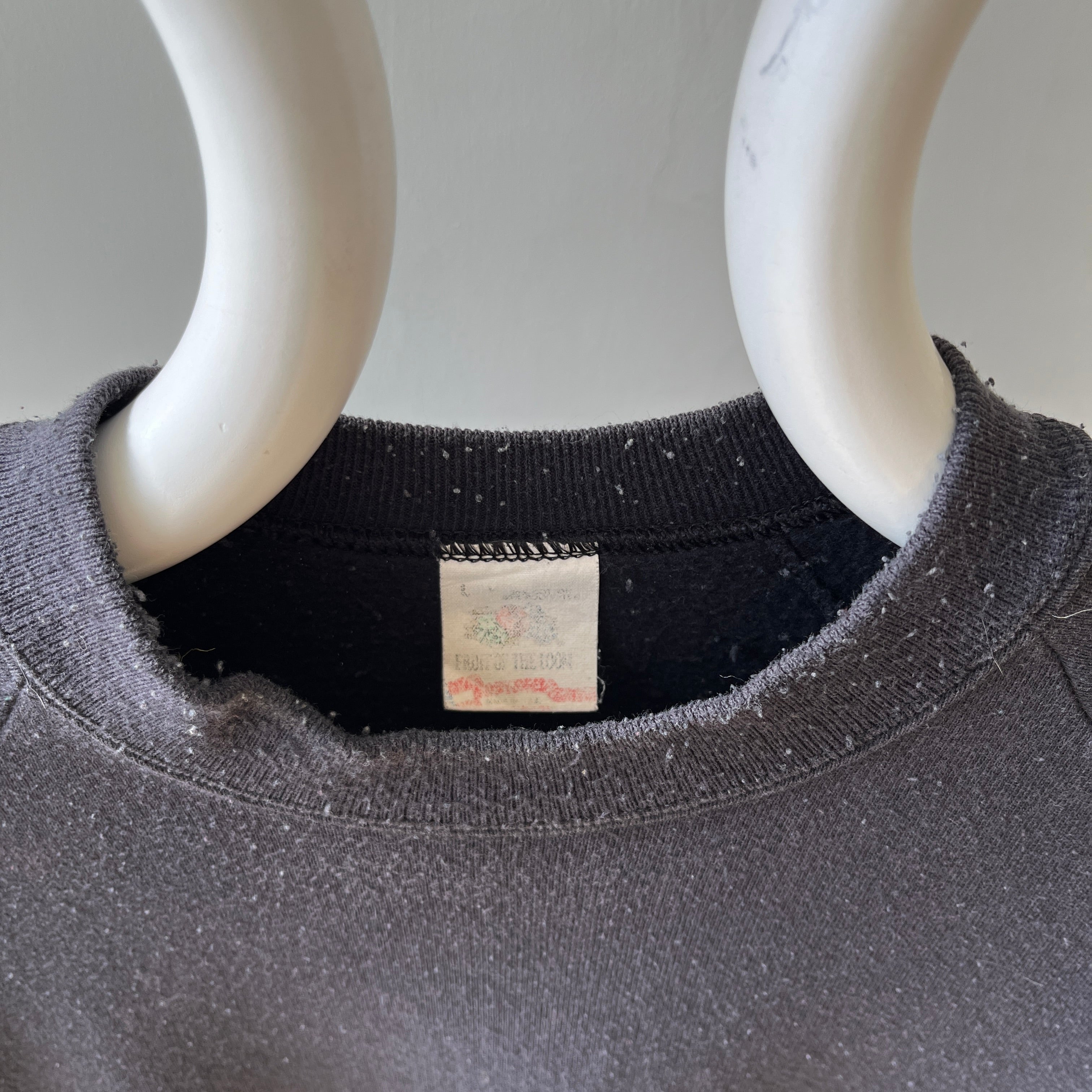 00s Heavy Weight Blank Black Sweatshirt par FOTL - Structuré
