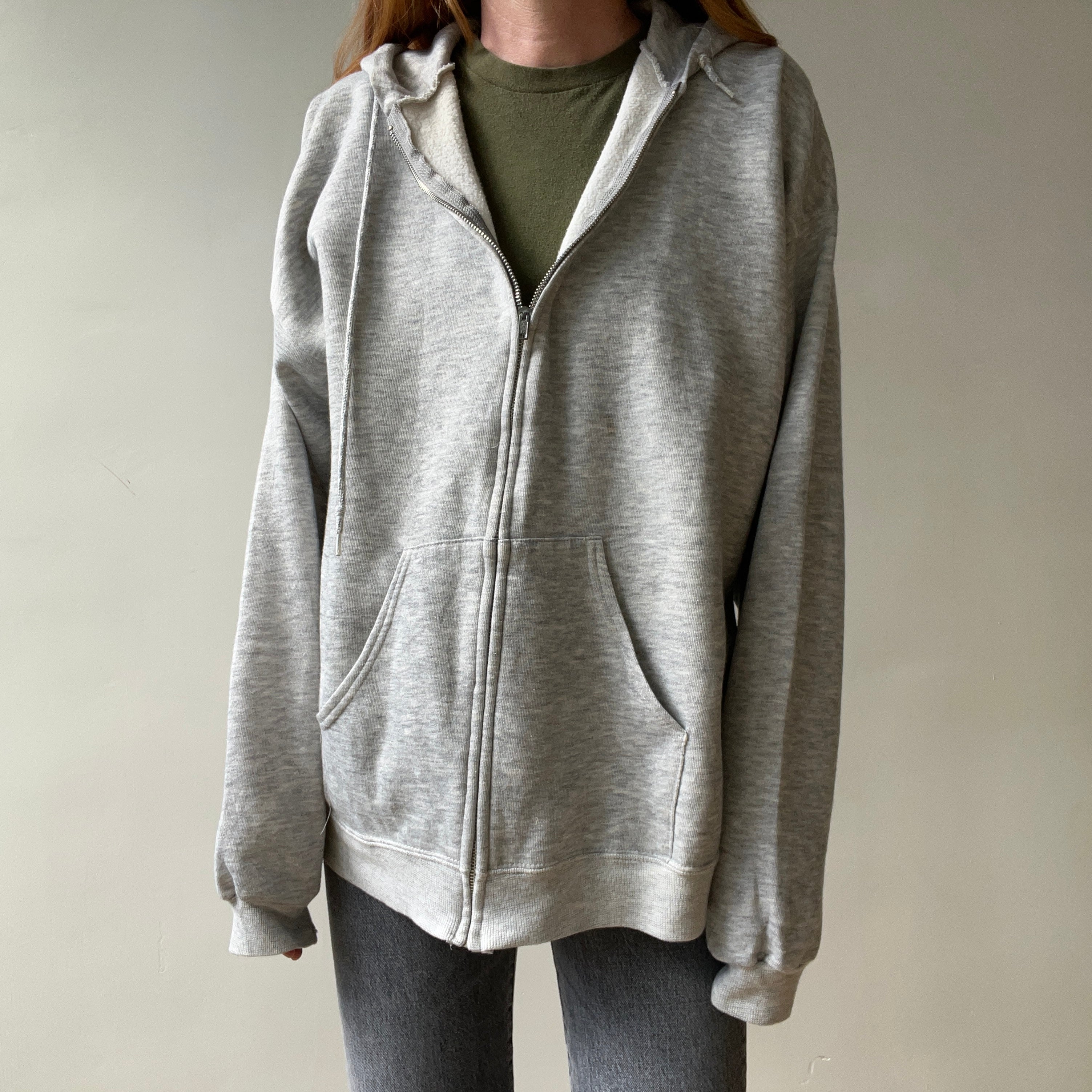 00s Heavy Weight Blank Black Sweatshirt par FOTL - Structuré