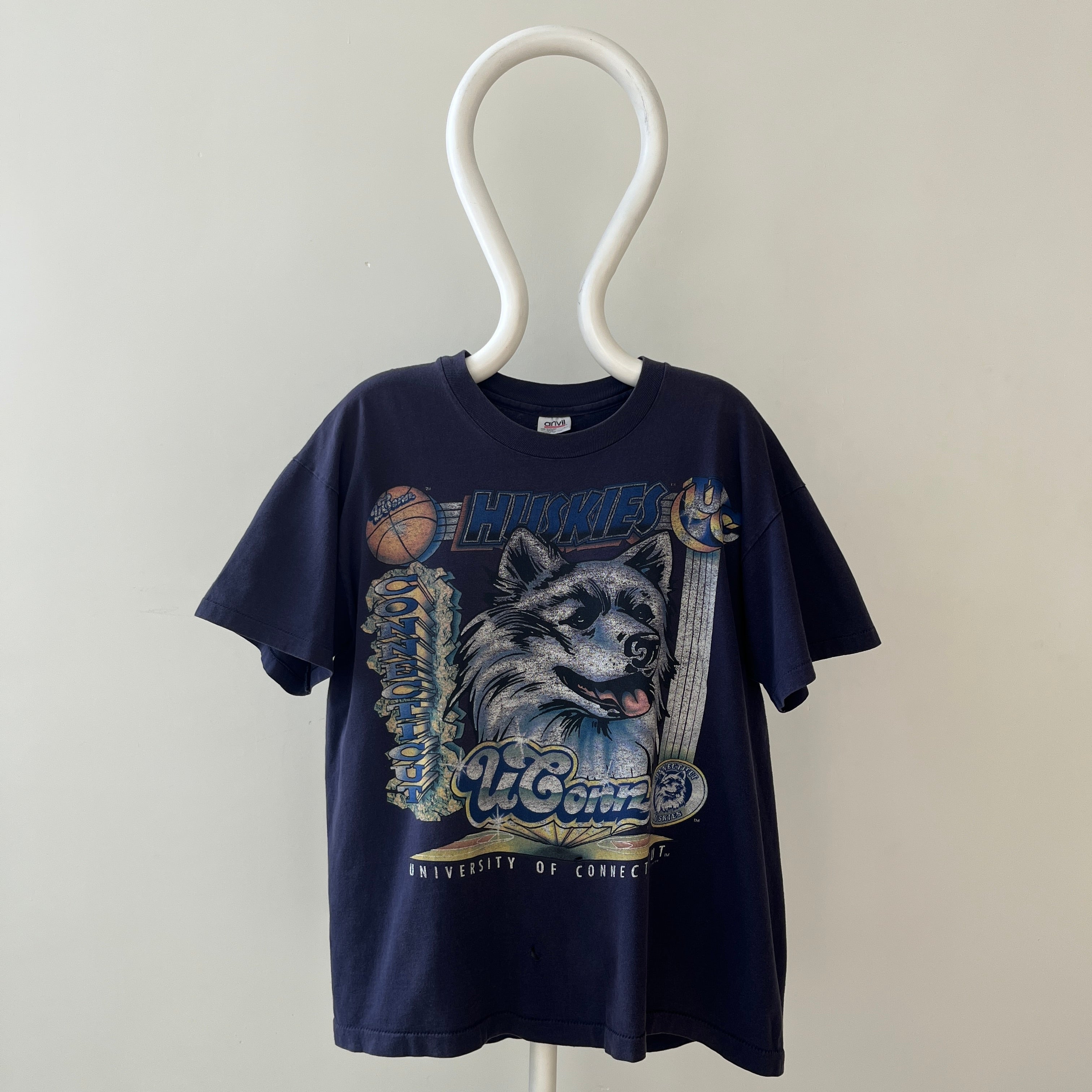 1995 UConn Huskies Basketball T Shirt - !!!