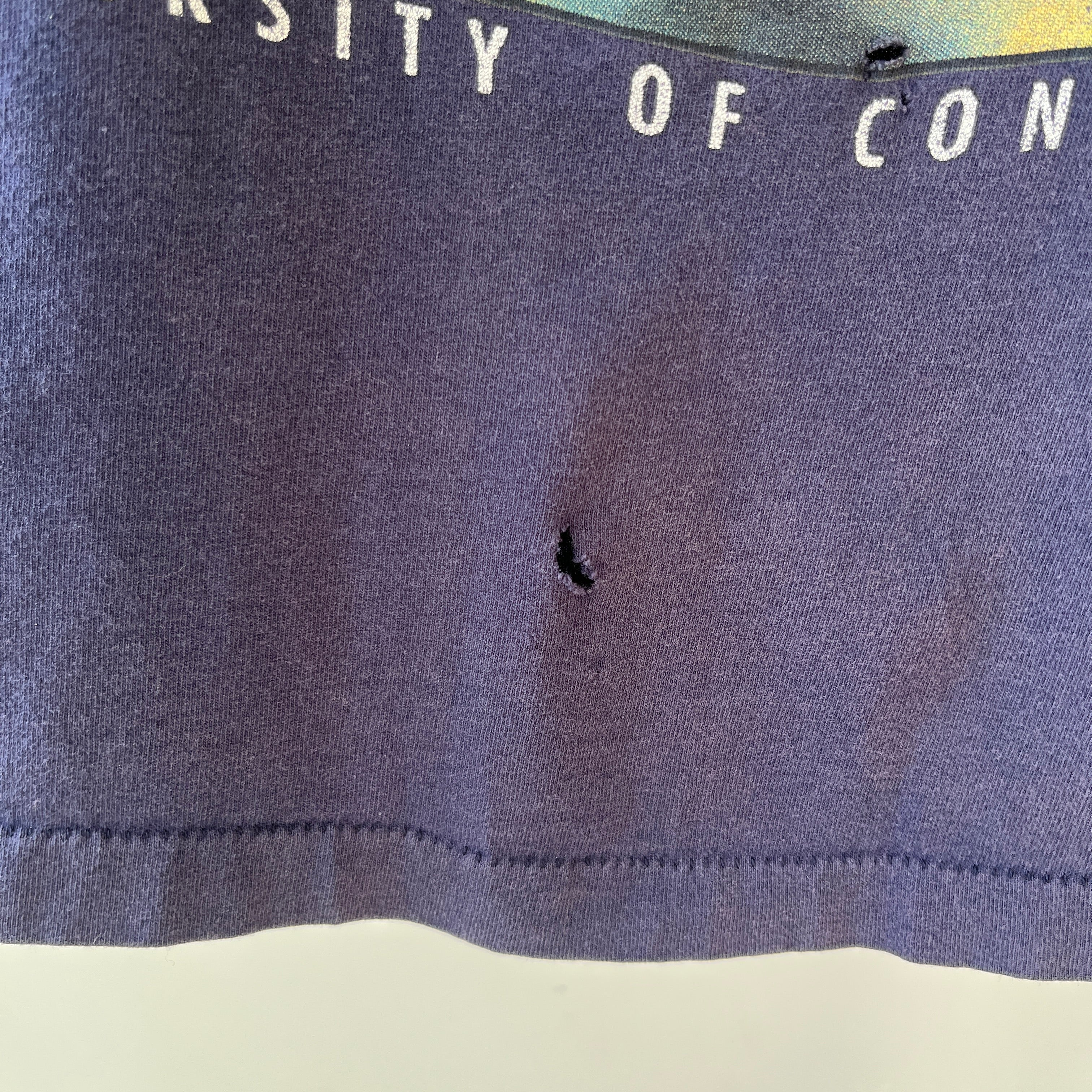 1995 UConn Huskies Basketball T Shirt - !!!