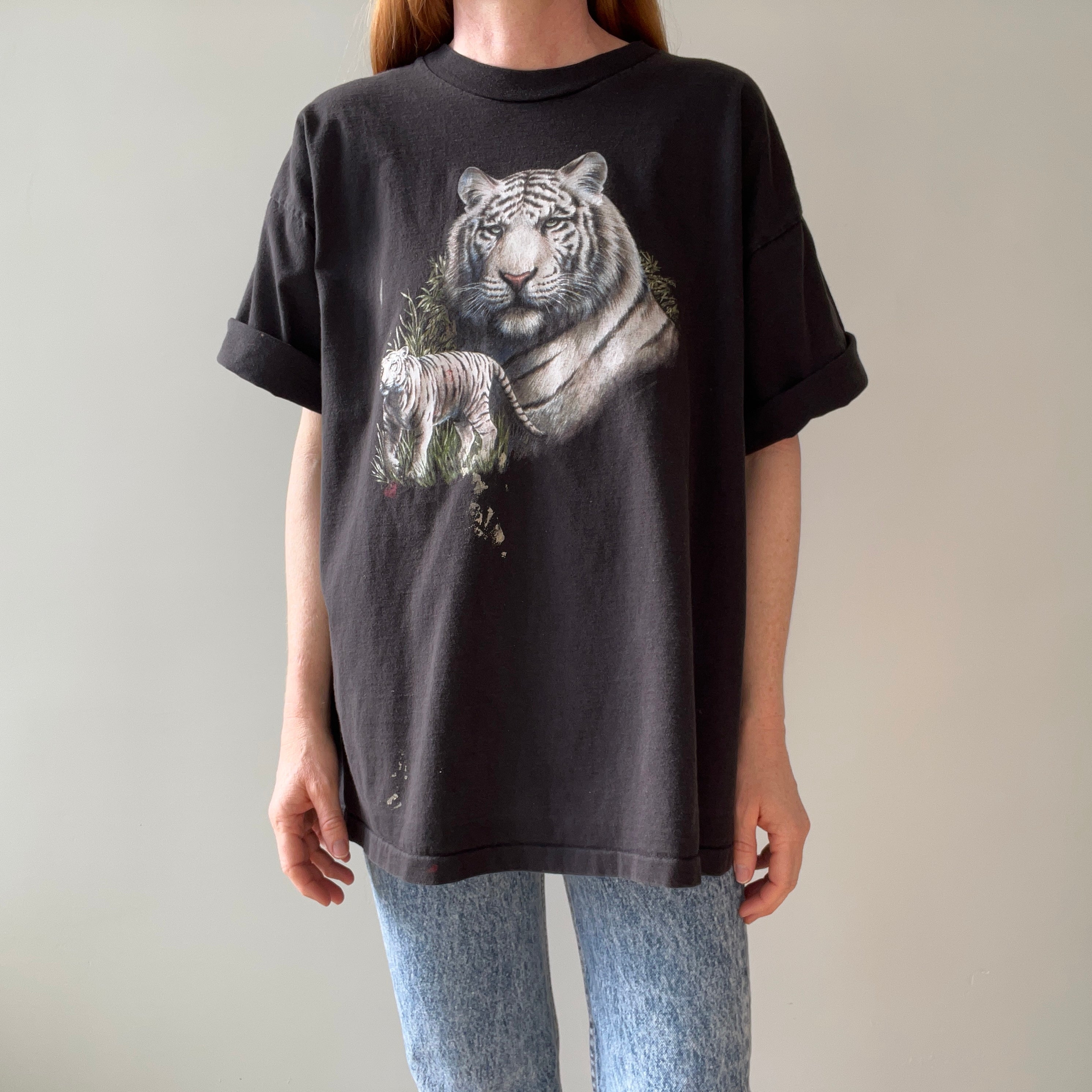 1990s Paint Stained Larger Big White Cat Cotton T-Shirt