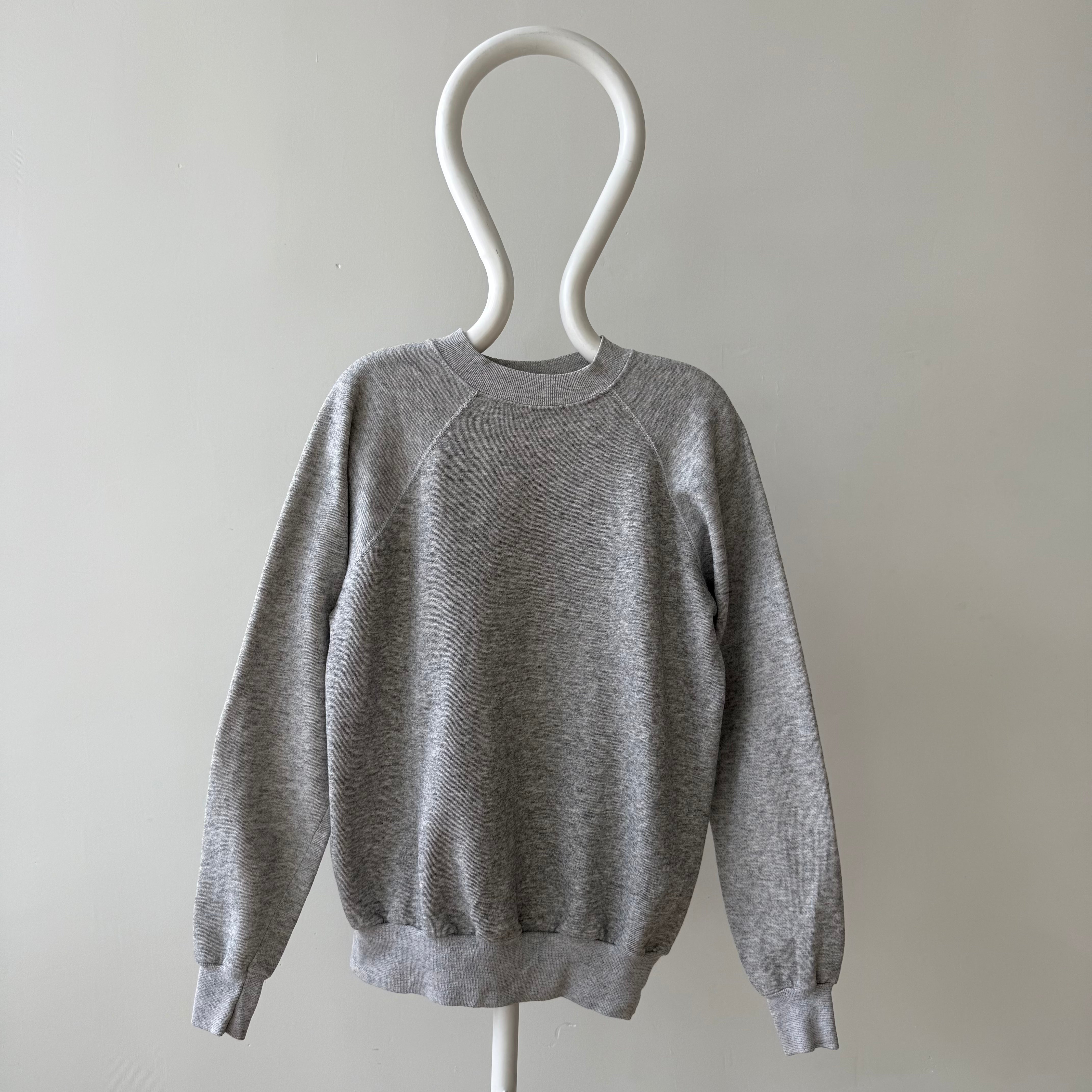 00s Heavy Weight Blank Black Sweatshirt par FOTL - Structuré