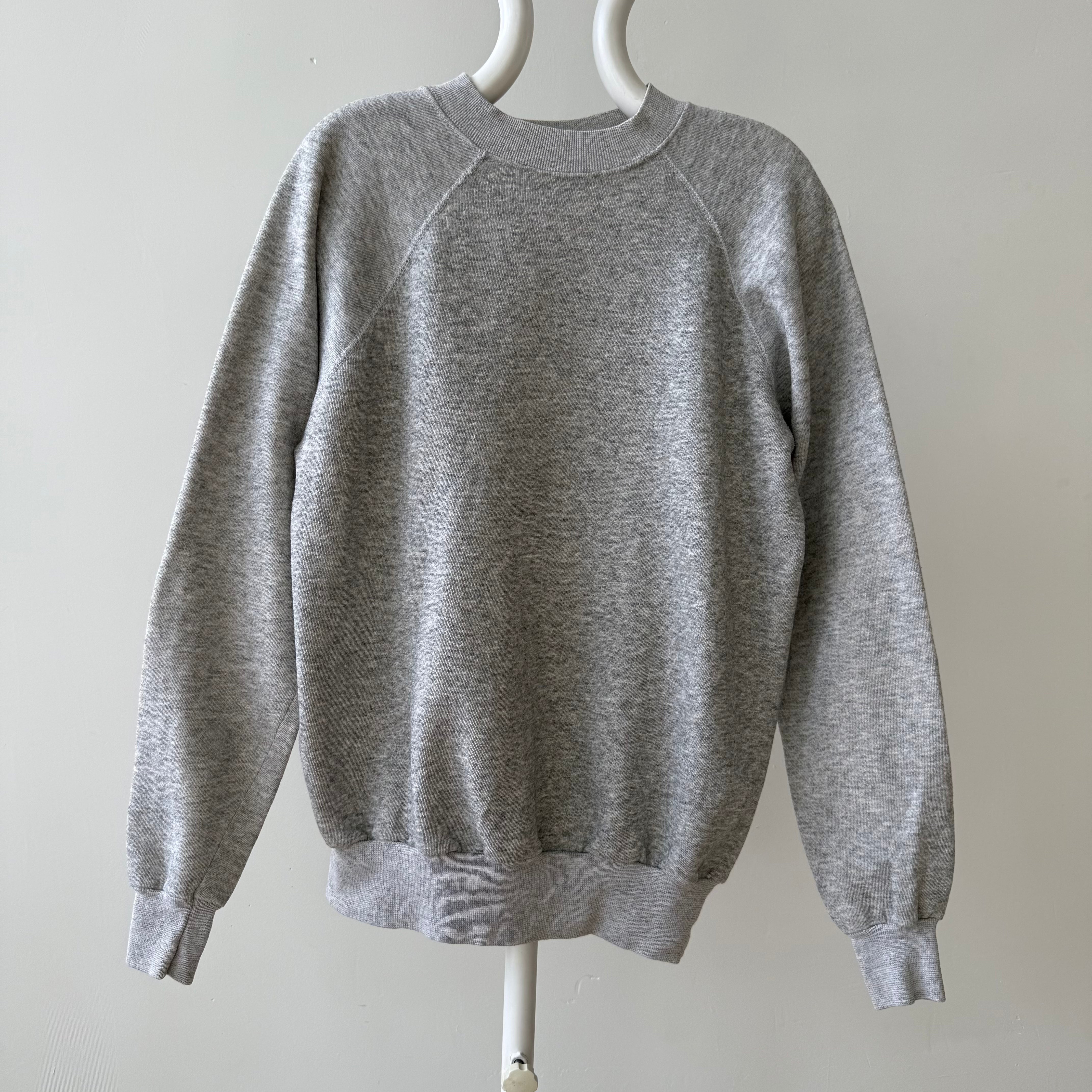 00s Heavy Weight Blank Black Sweatshirt par FOTL - Structuré