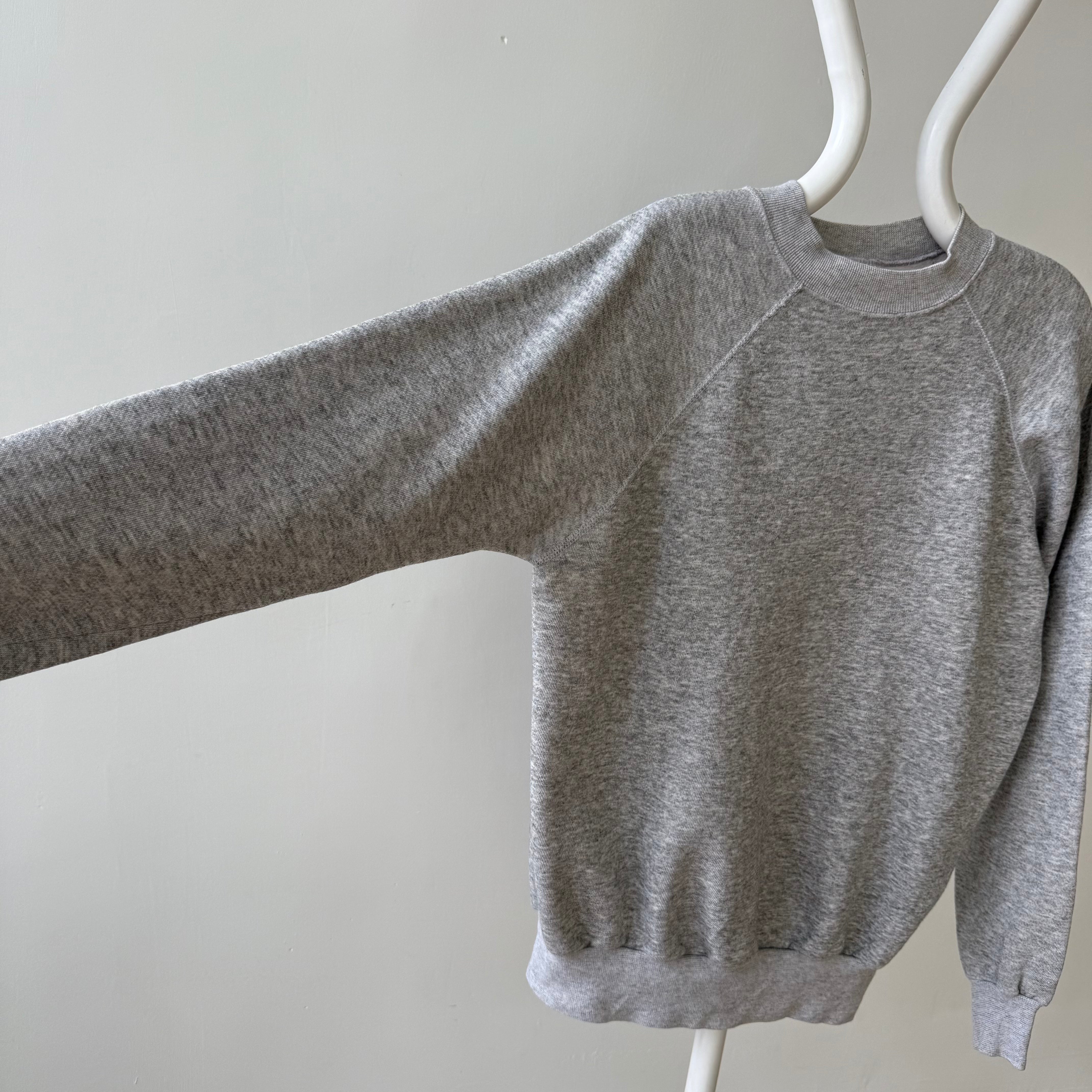 00s Heavy Weight Blank Black Sweatshirt par FOTL - Structuré