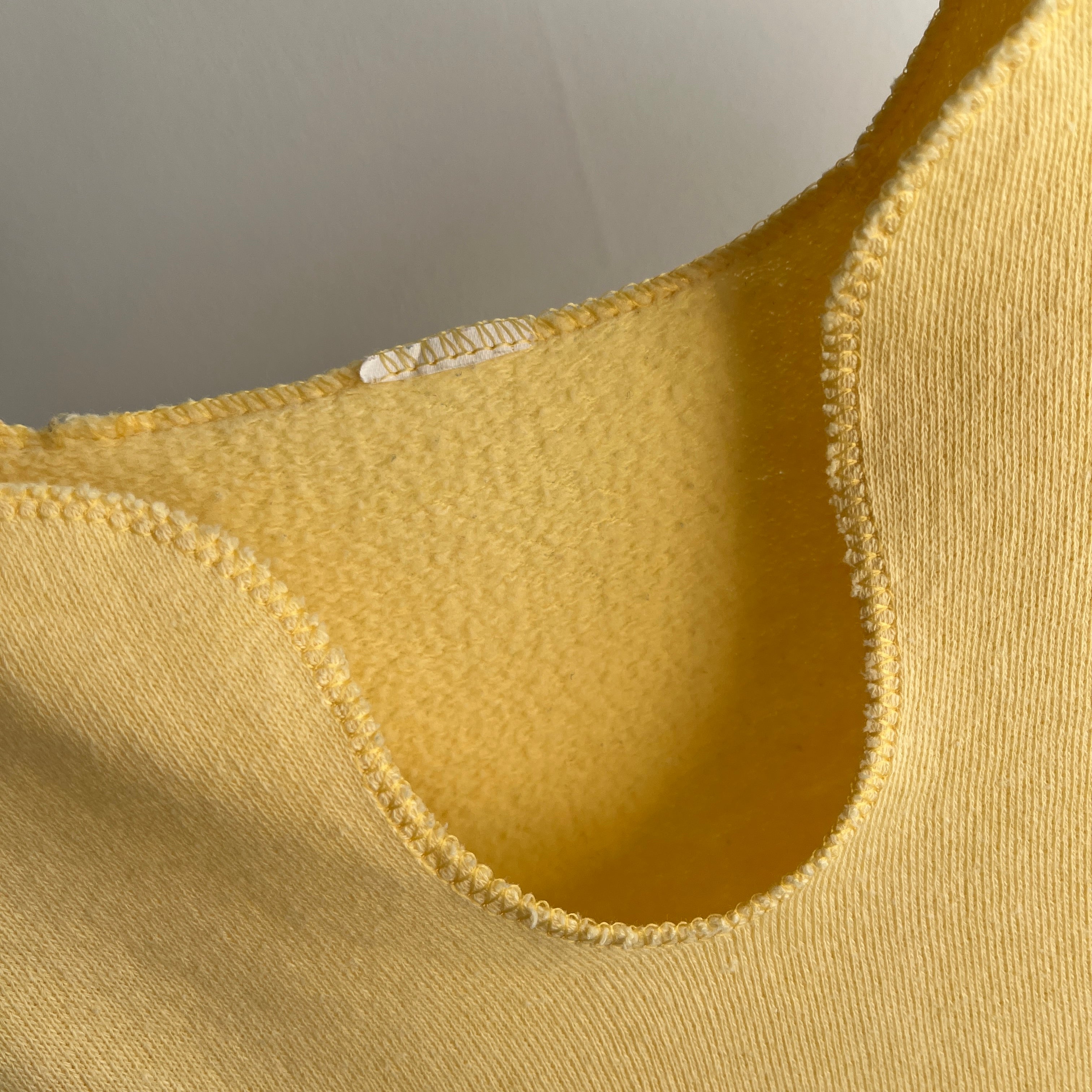 1970/80s Pastel Yellow Lightweight Warm Up Sweatshirt/Shirt