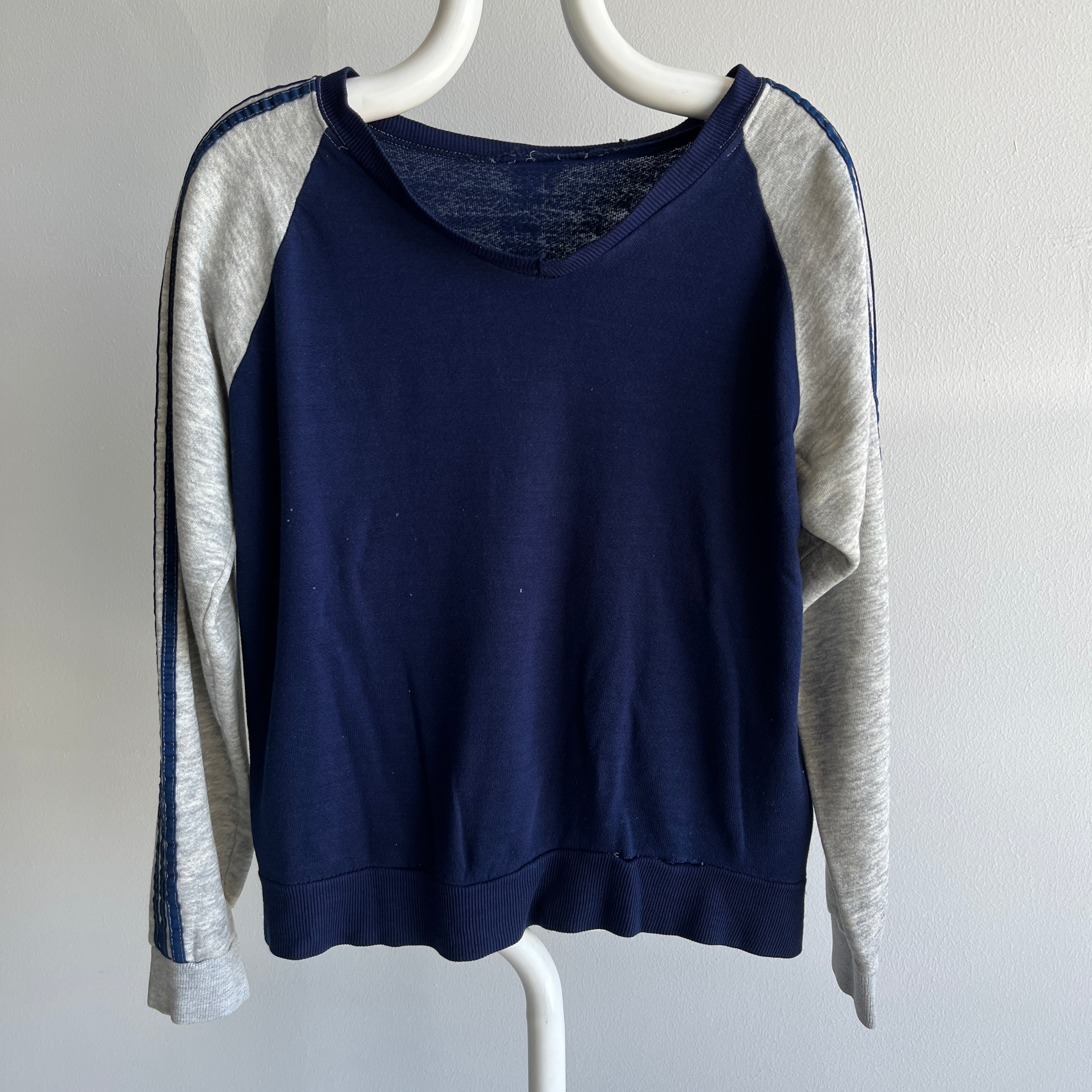 1980s Blank Triple Stripe V-Neck Super Slouchy and Thin Sweatshirt