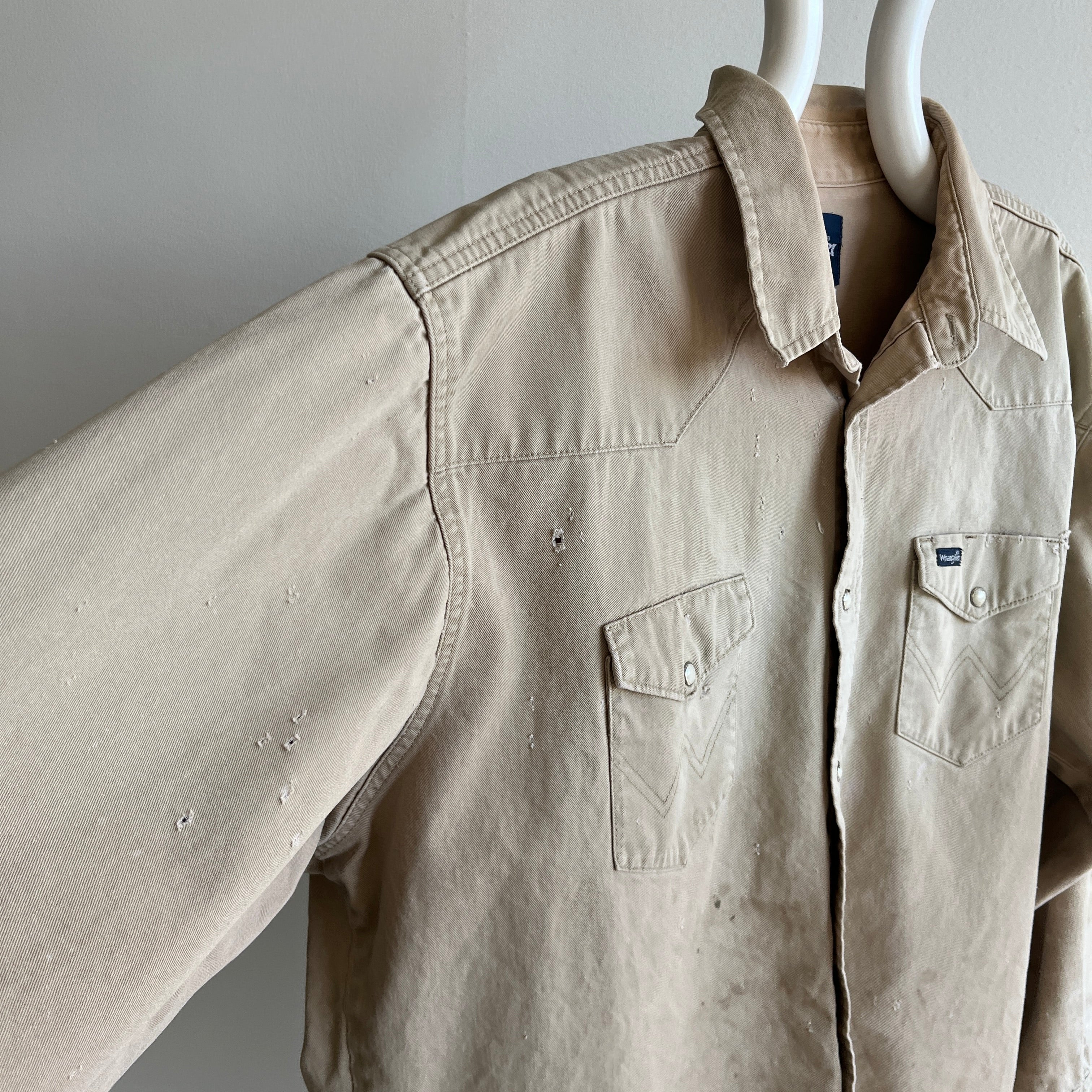 1980s Thrashed,Whiskered, Tattered, Torn, Worn, Wrangler Khaki Cowboy Snap Workwear Shirt