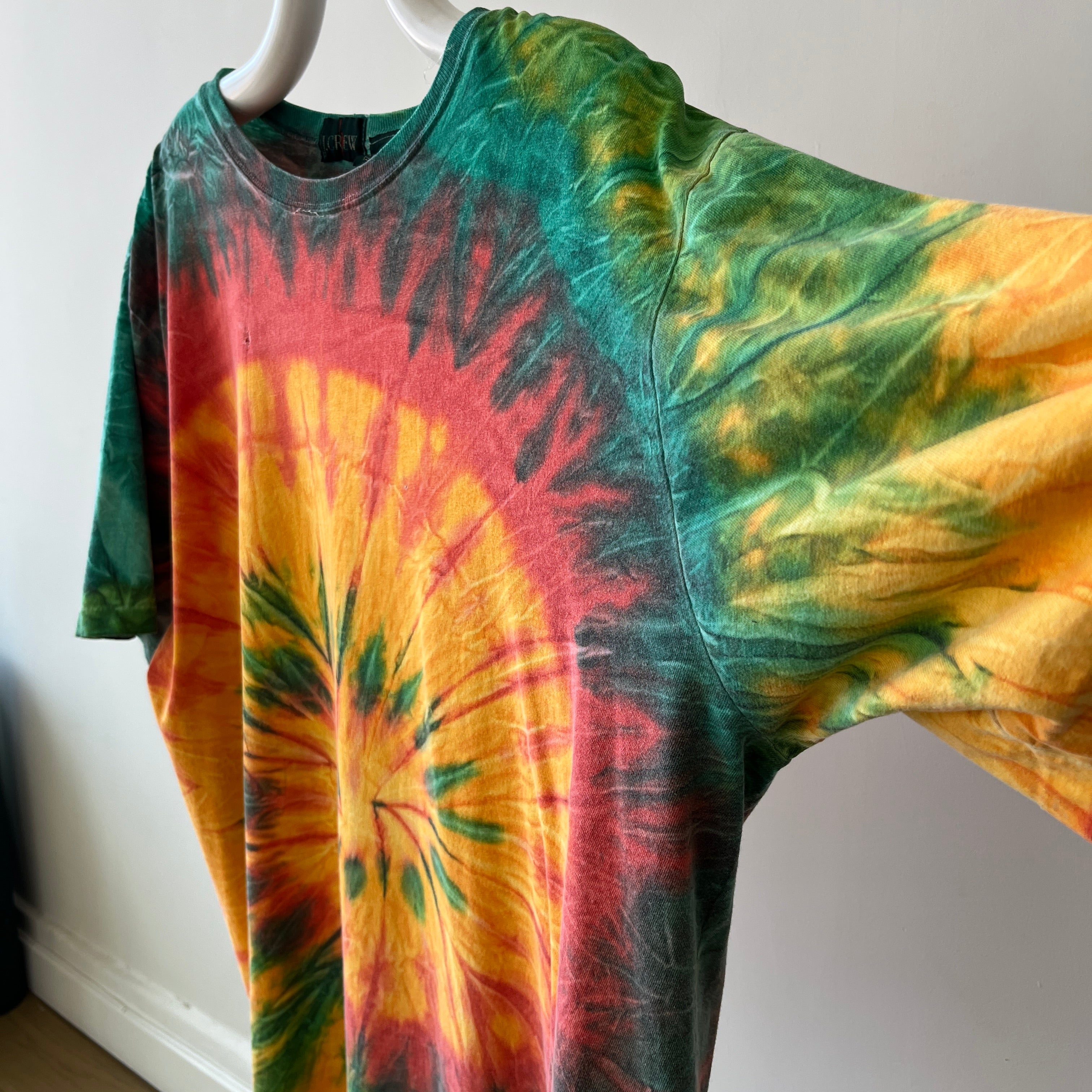 T-shirt teinté de peinture noire vierge des années 00