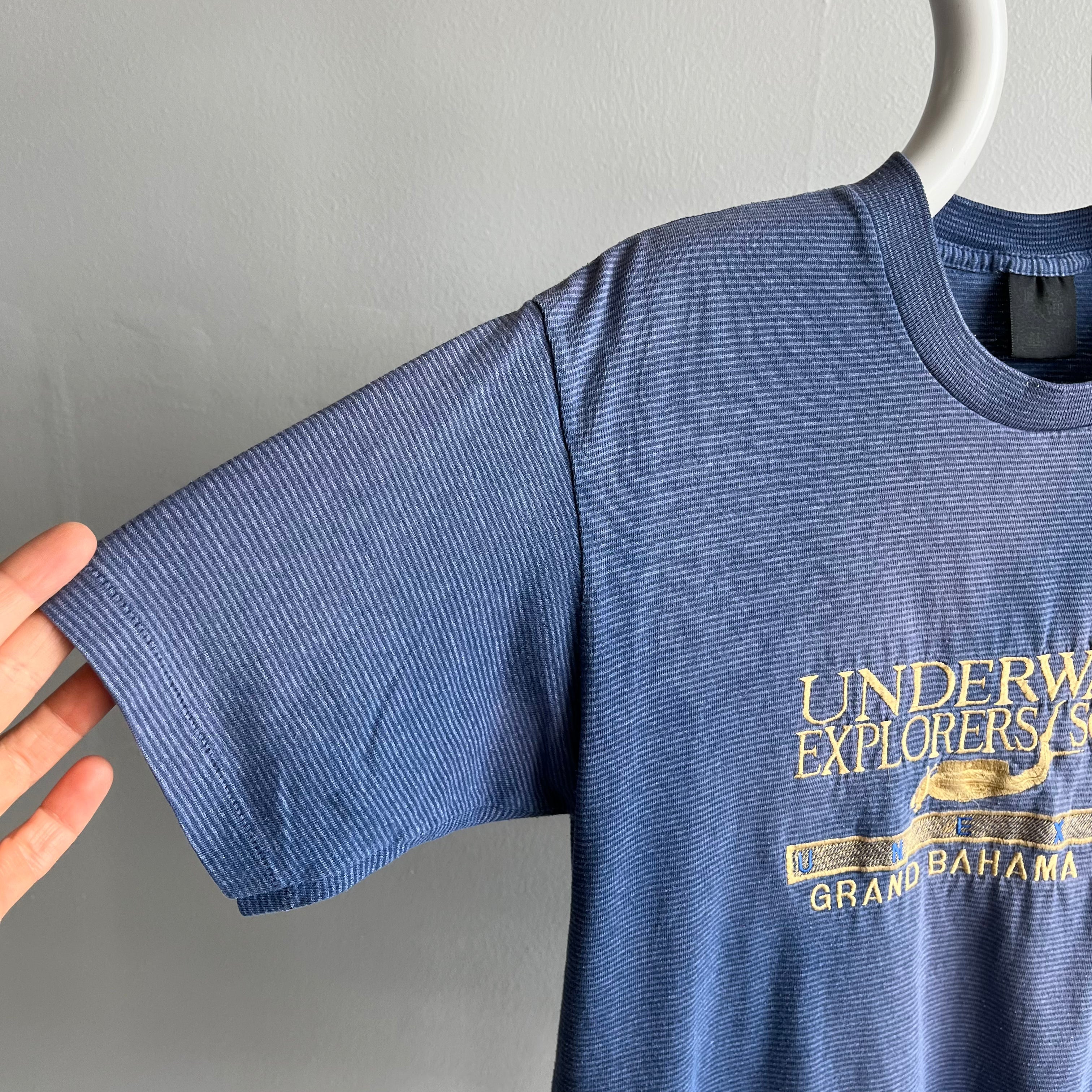 1990s Underwater Explorers Society Grand Bahama Island Sun Faded T-Shirt