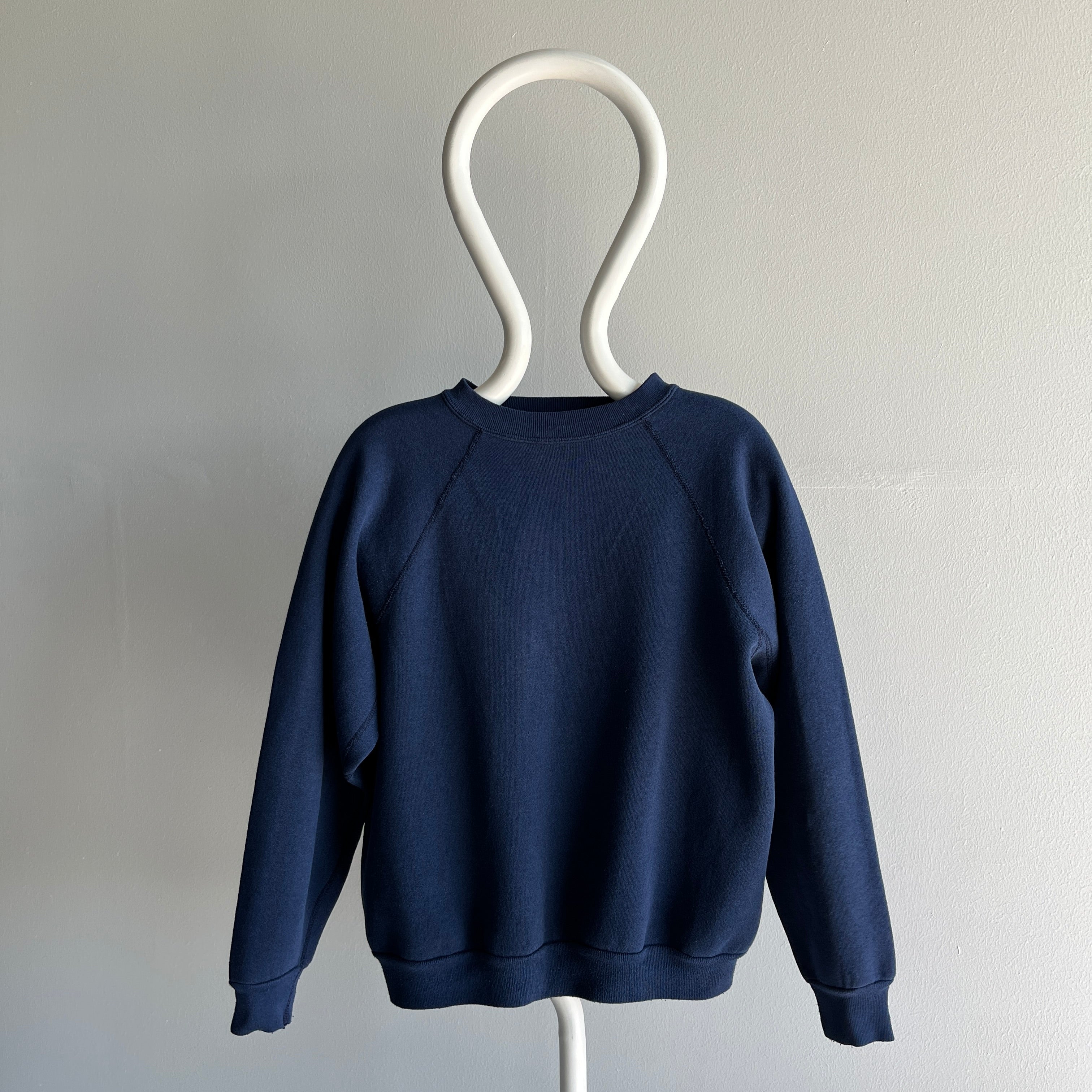 1970s Blank Navy Sweatshirt with Under Arm Gussets - Rad