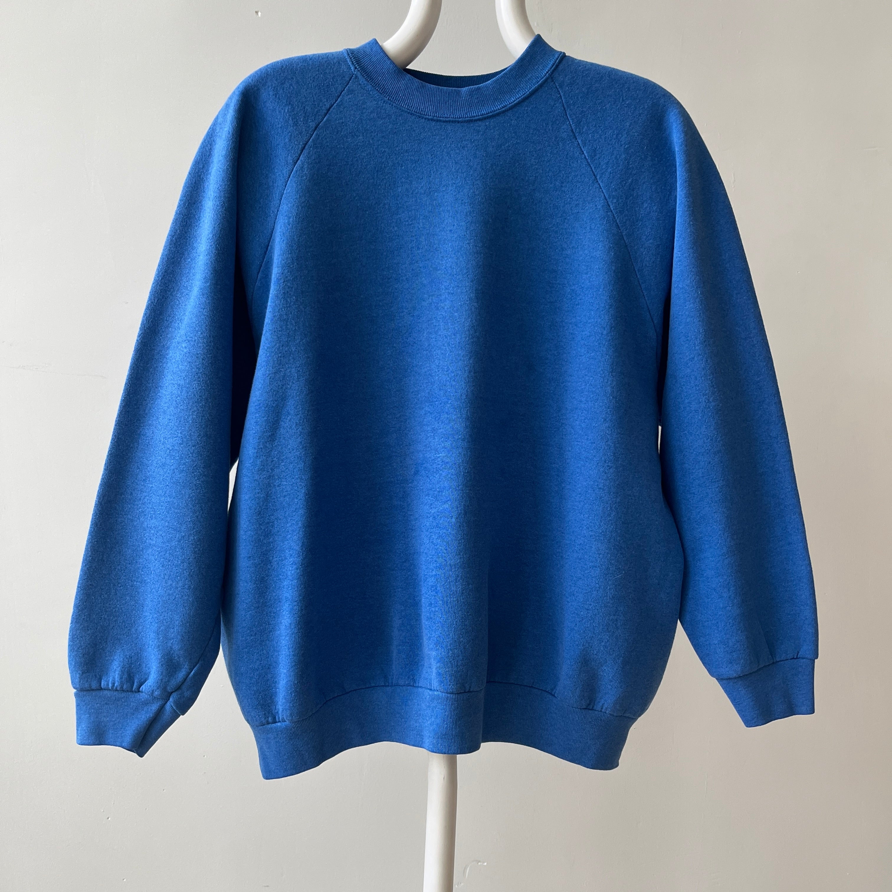 Brouillon de sweat-shirt vierge