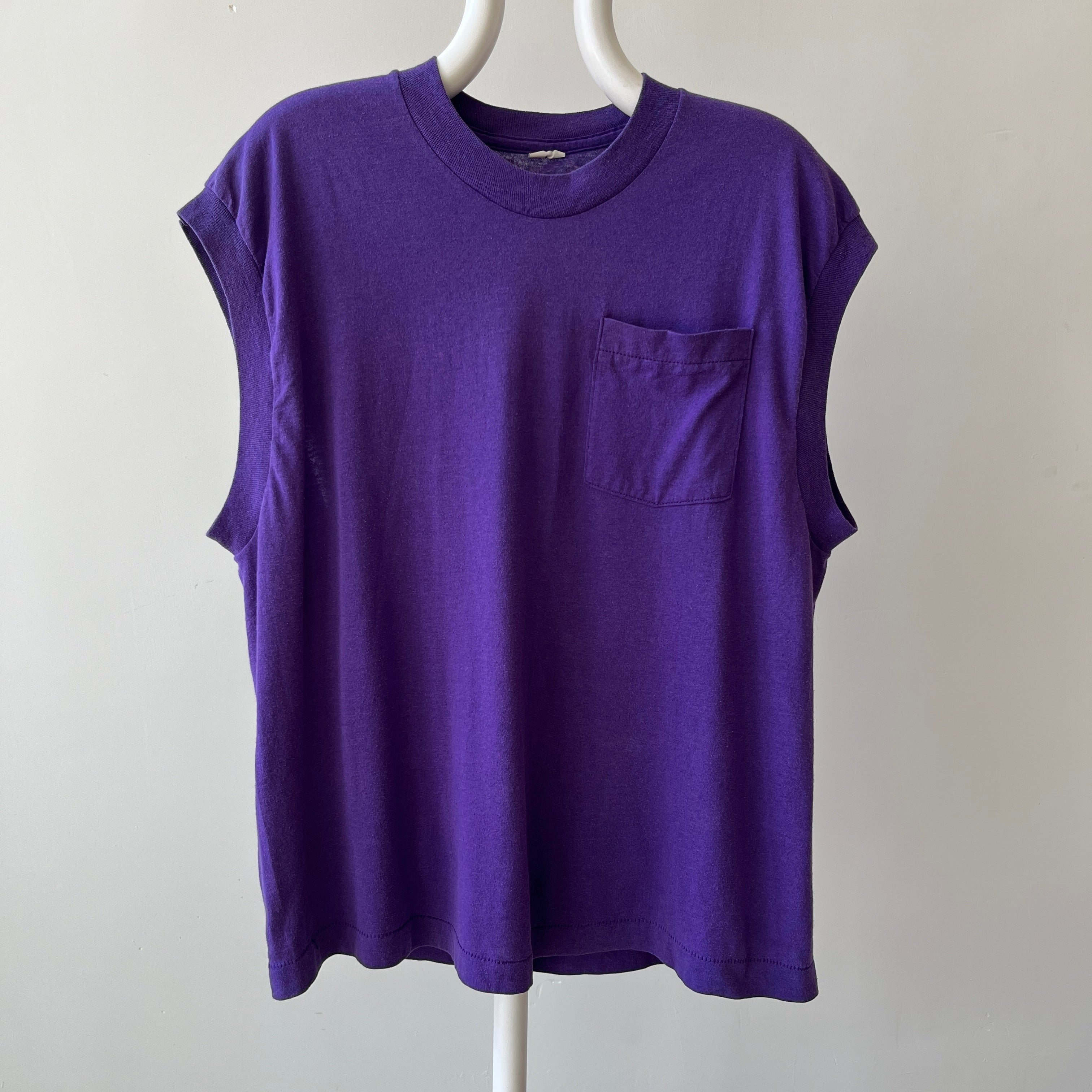 T-shirt teinté de peinture noire vierge des années 00