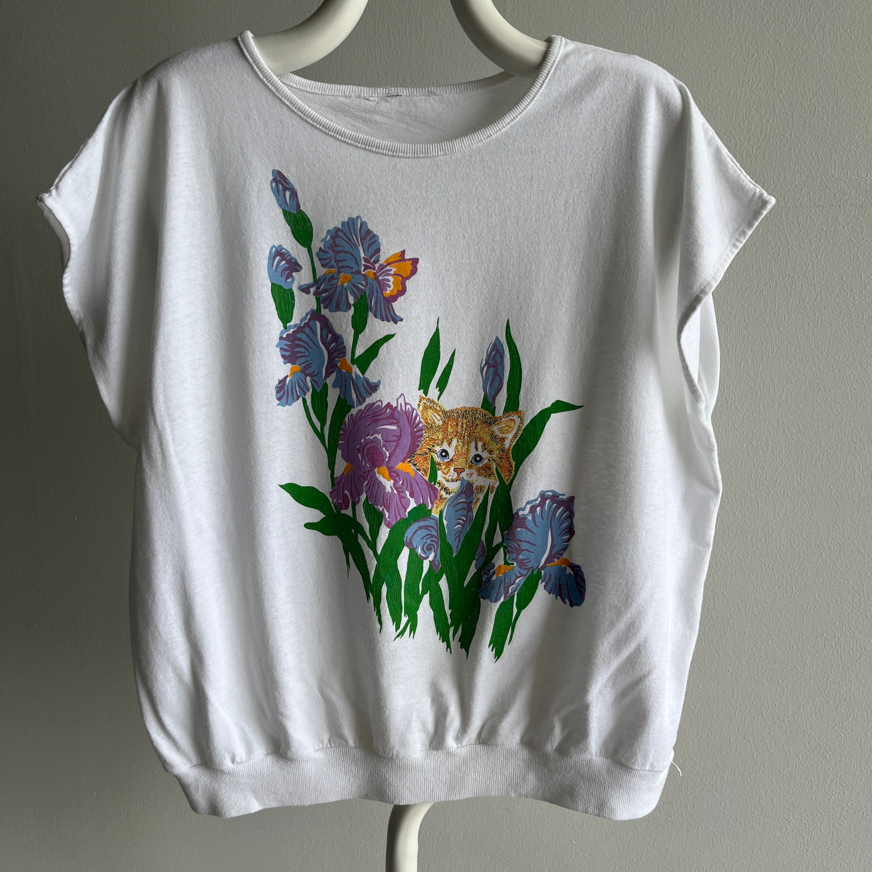 1980s Lil Kitty Cat In the Garden Most Amazing Tee