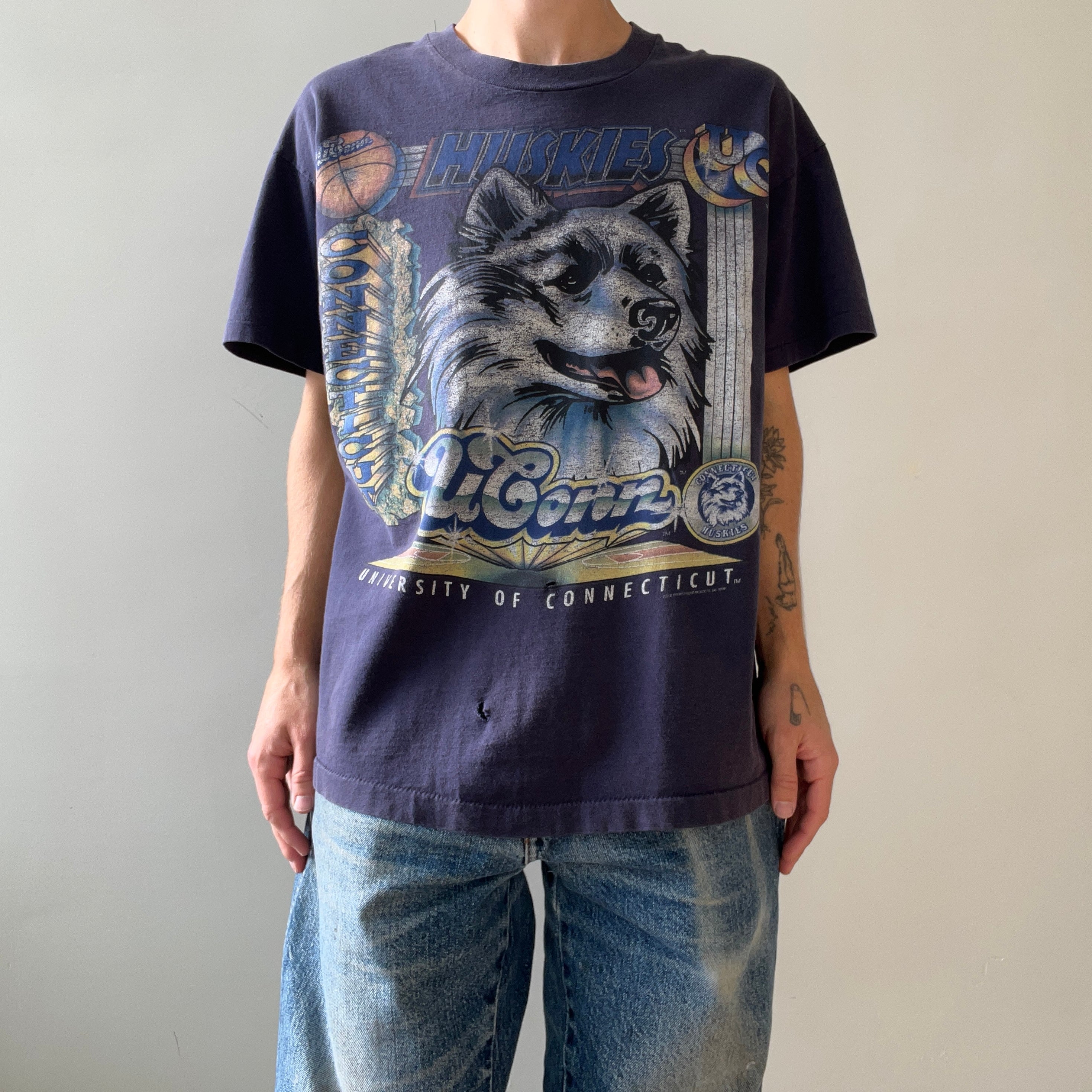 1995 UConn Huskies Basketball T Shirt - !!!