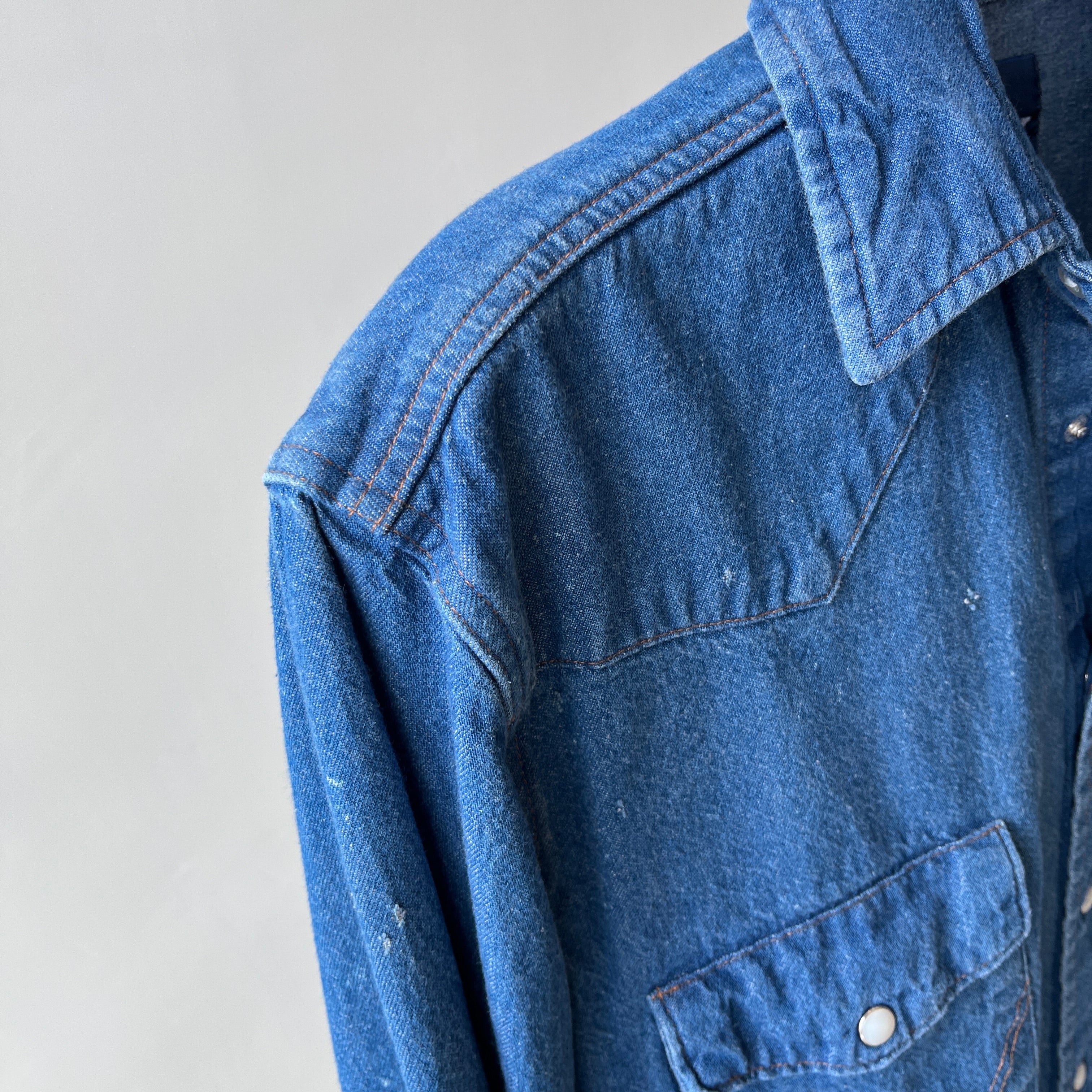 1990s Dark Wash Denim Wrangler Cowboy Snap Front Shirt