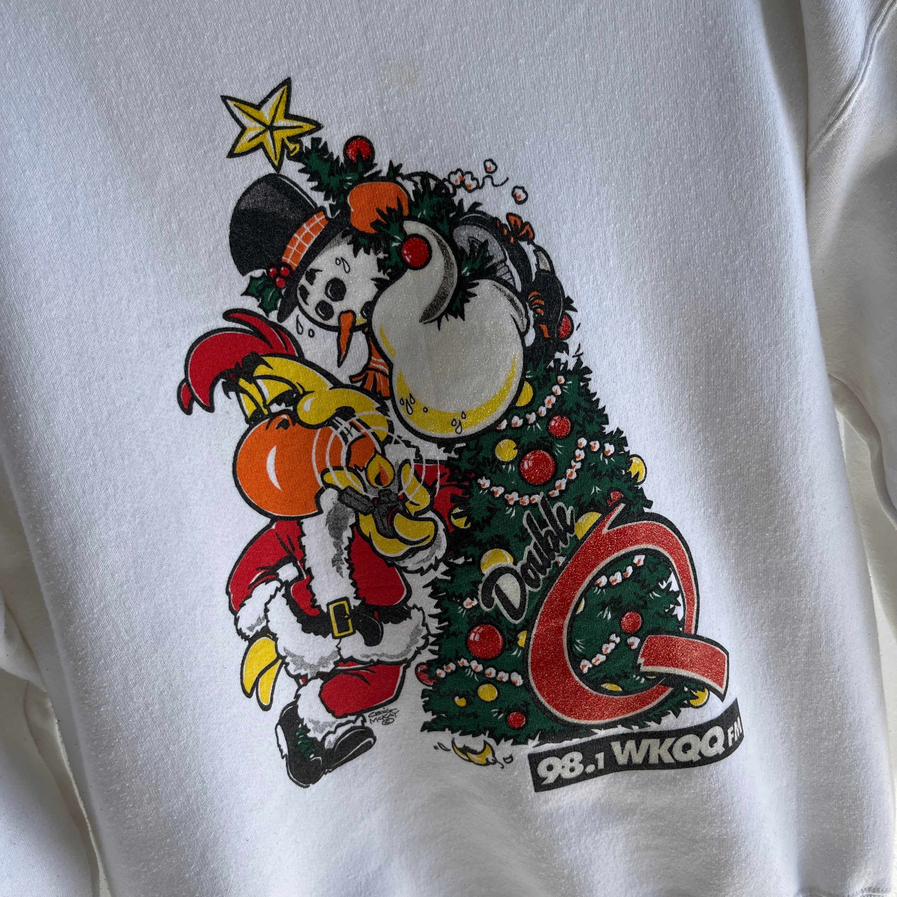 1980s 98.1 WKQQ FM Kentucky's Rock Station Derelict Santa Sweatshirt