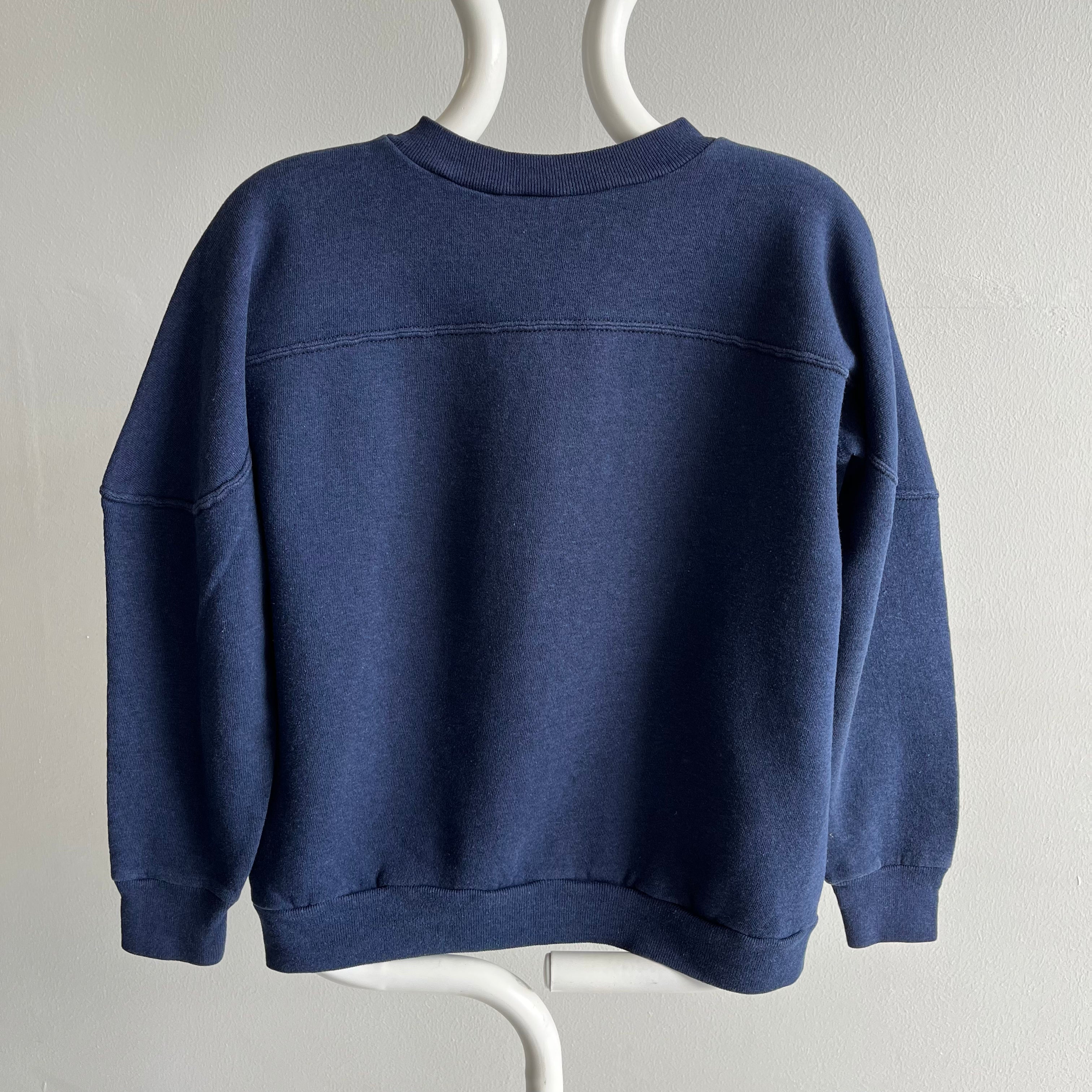 1980s Unusual Blank Navy Sweatshirt - Timelessly Cool