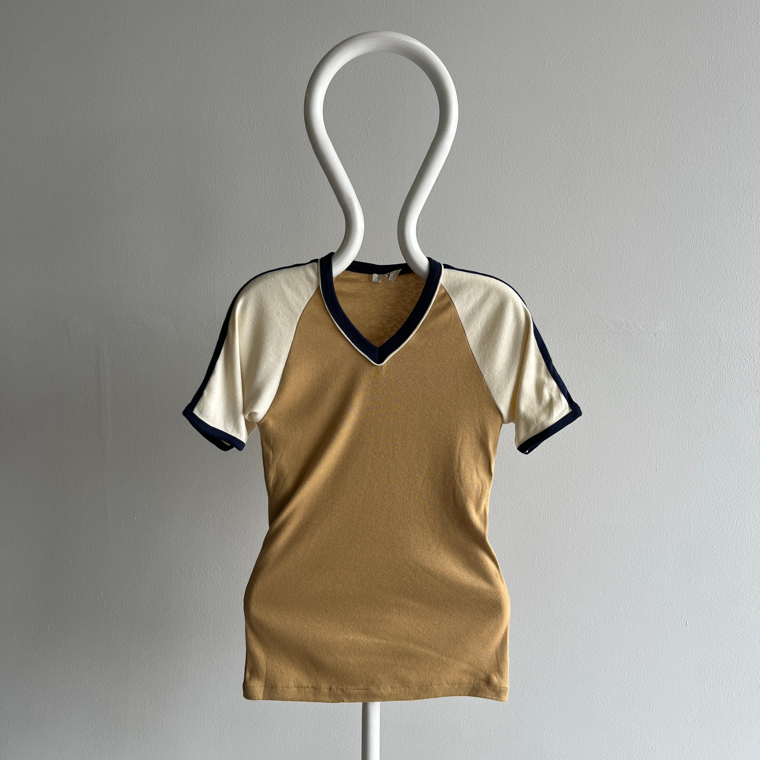 1970/80s Tri Colored Fitted V-Neck Ring T-Shirt - Jersey Knit