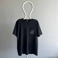 1980/90s Black Pocket T-Shirt with a Fish on It - Cool/Random