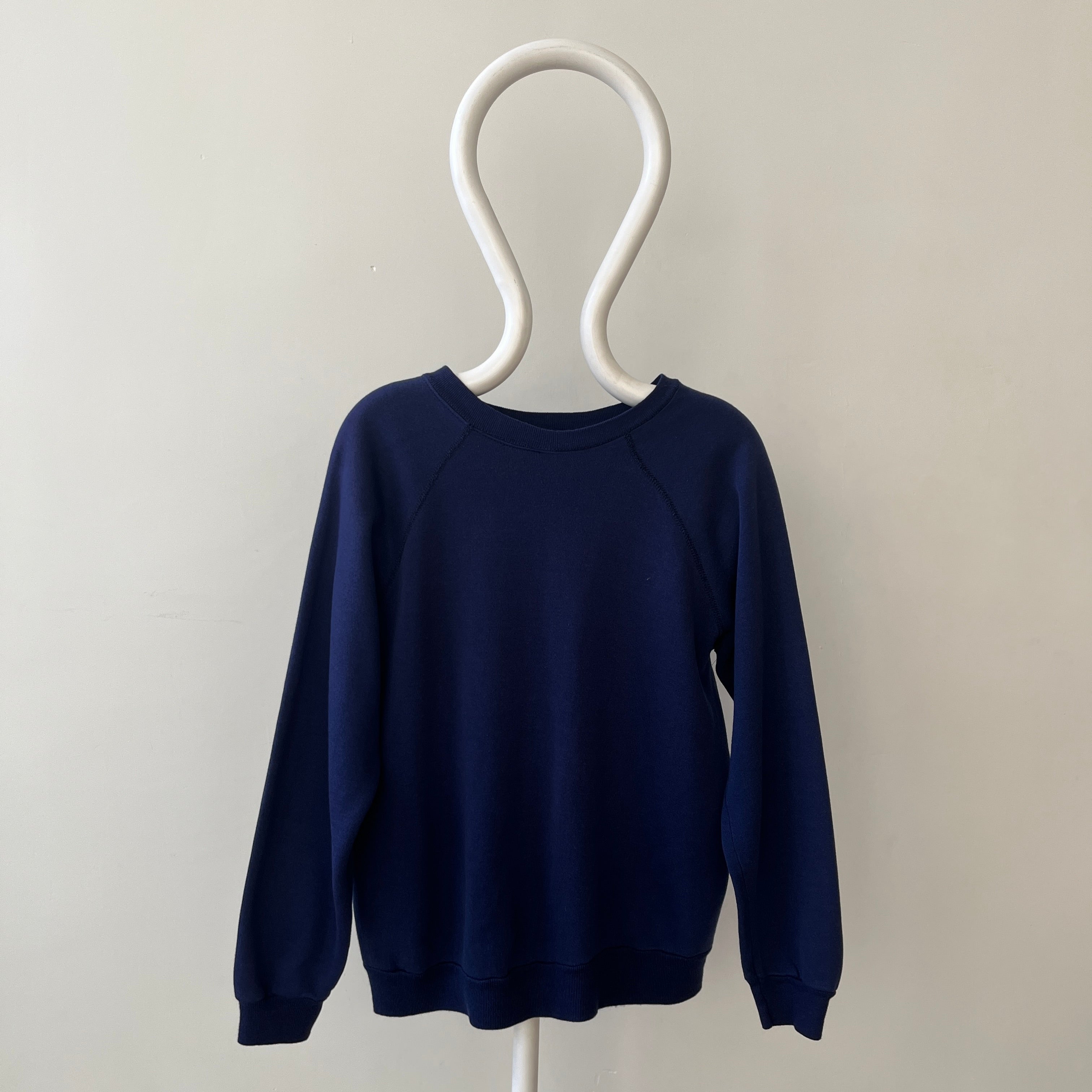 1970s/80s Blank Navy Blue Raglan Sweatshirt - SO SOFT