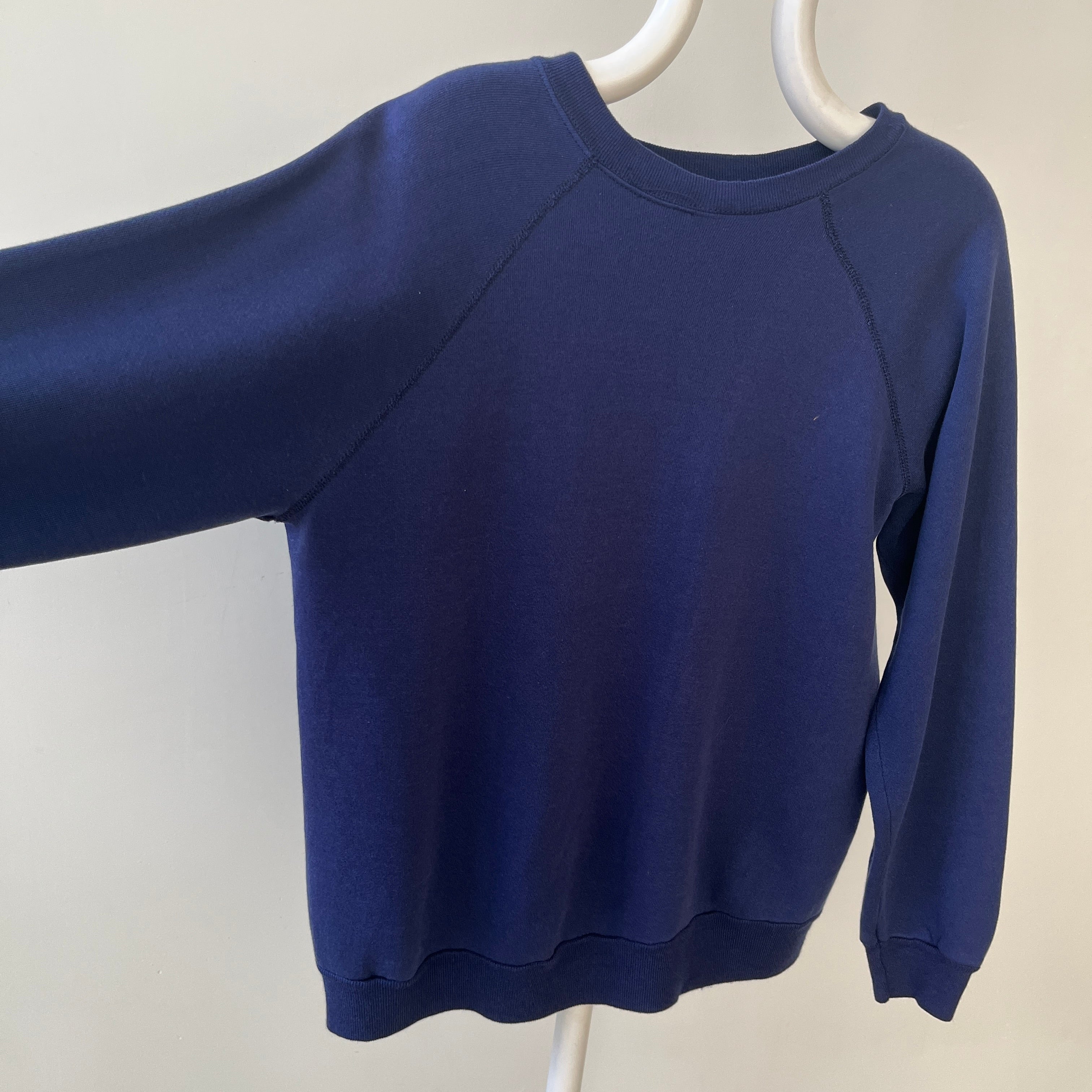 1970s/80s Blank Navy Blue Raglan Sweatshirt - SO SOFT