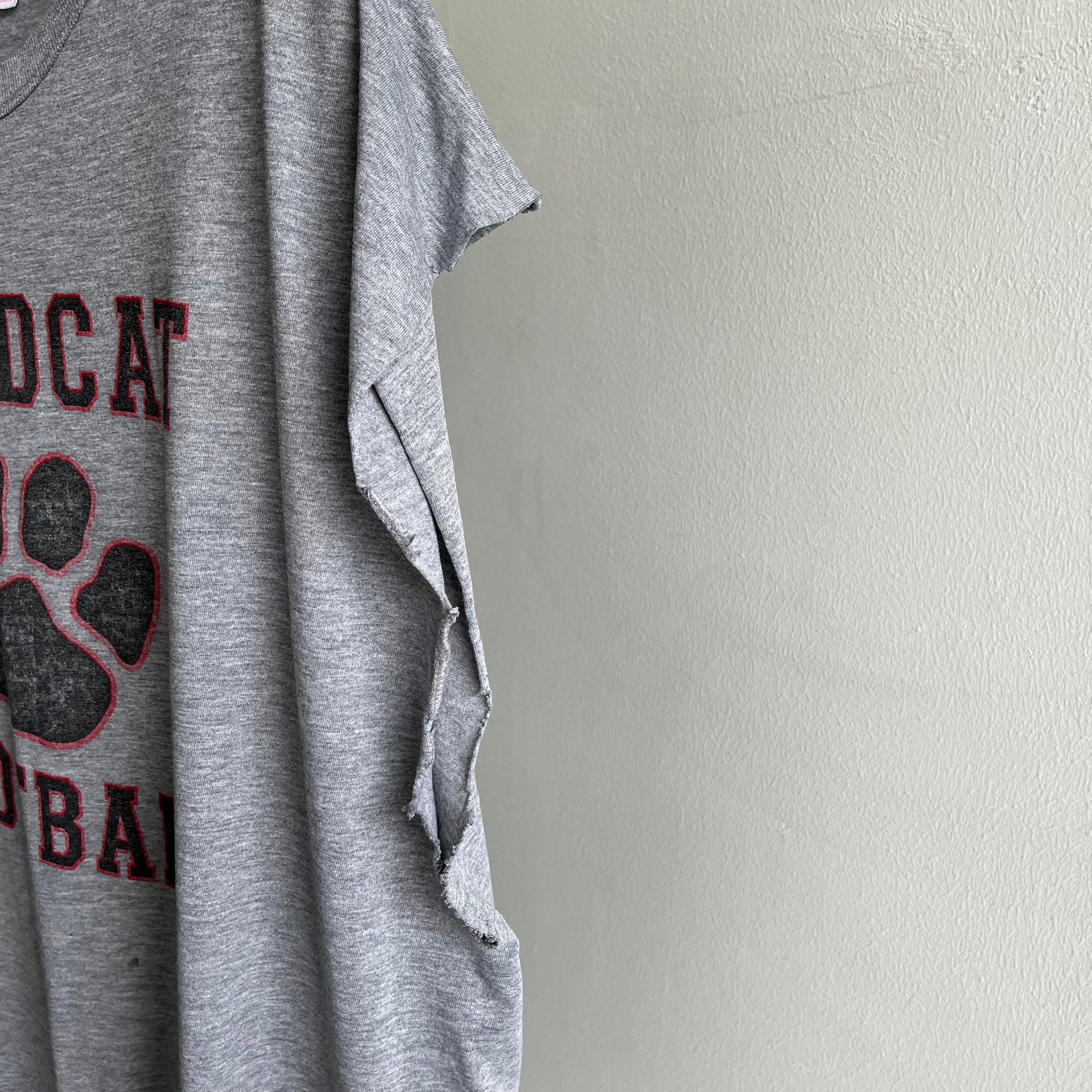 1990/2000s Wildcat Football Cut Sleeve Thrashed T-Shirt