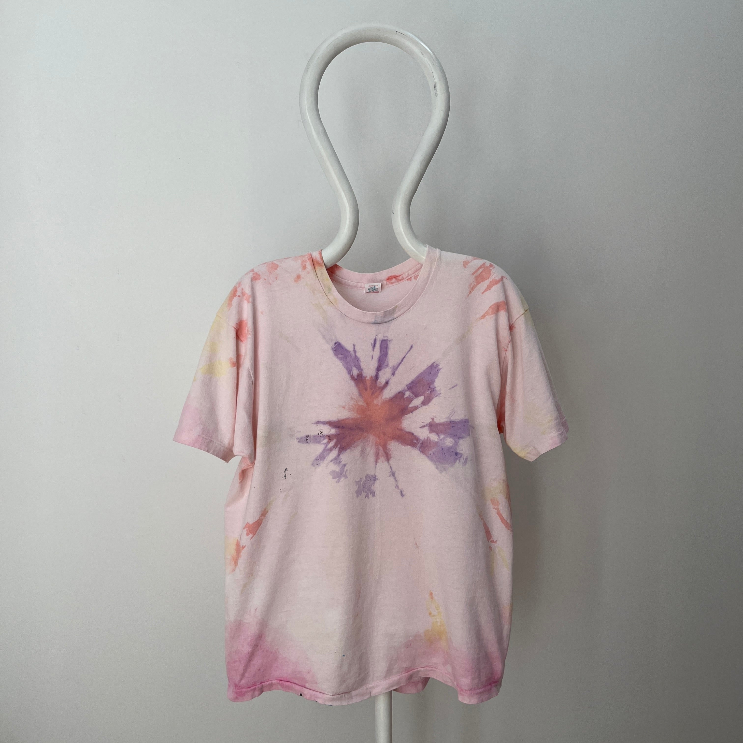 1980s Faded Neutral DIY Tie Dye - It's Pretty!